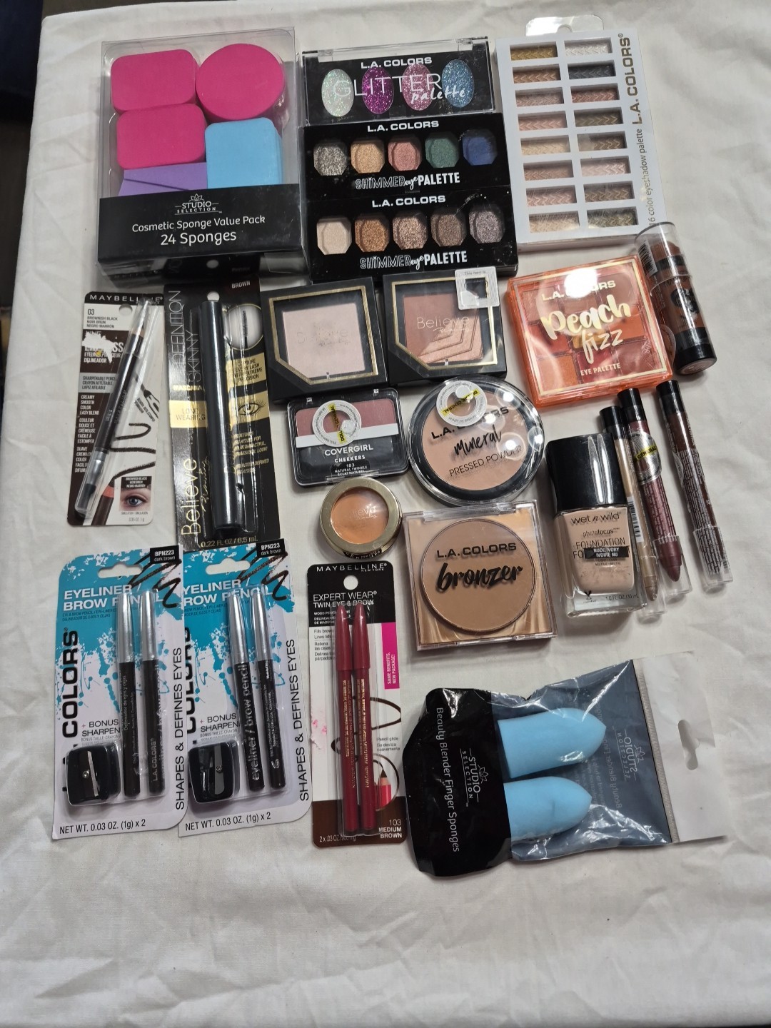 New Makeup Lot of 23 Covergirl Maybelline Wet N’ Wild Believe Eyes Cheek Face