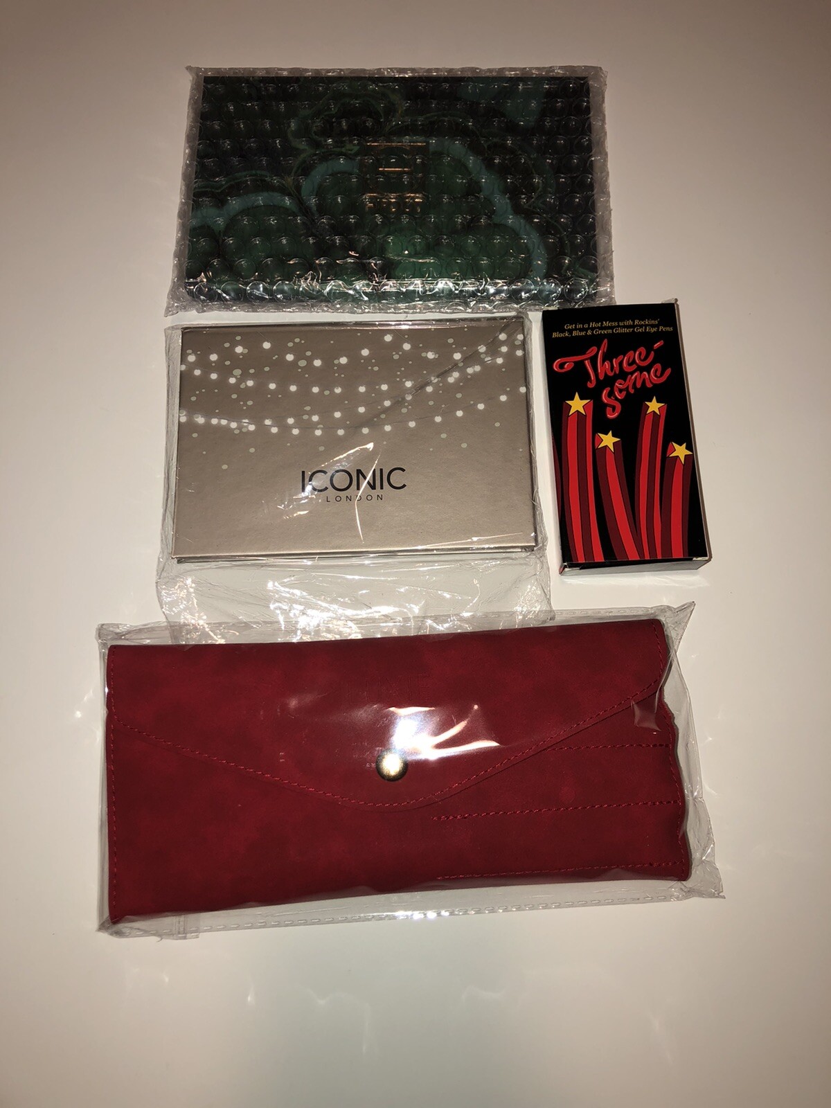 BoxyCharm Luxe Lot Luxie Brushes, Iconic Blaze Chaser, Hipdot Cenote, Hot Mess