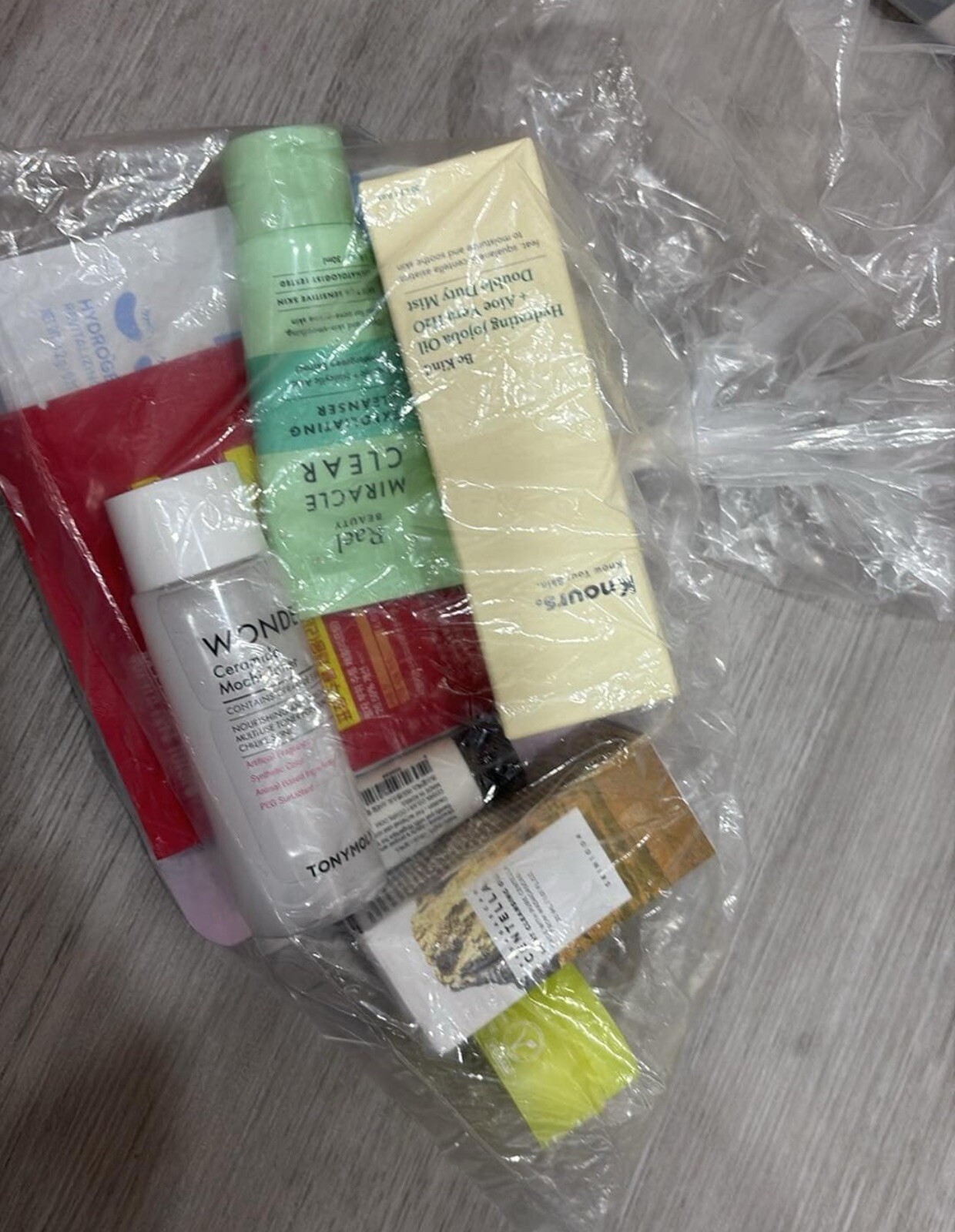 ULTA BEAUTY 9-Pc Korean Skincare Cleanser Banila Co Tonymoly Sample Size Set