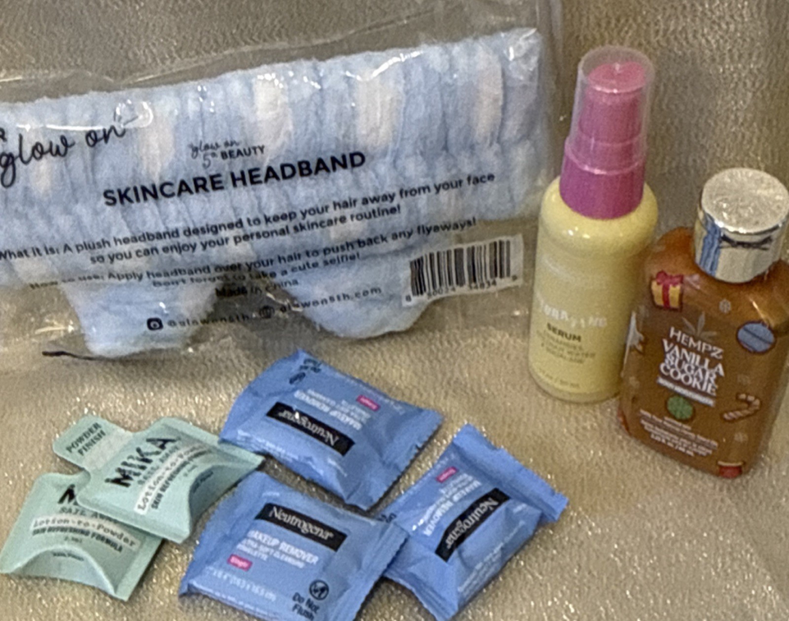 40 PC Ulta Beauty L’Oréal KleanColor Mixed Lot Makeup Skincare Perfume Bags