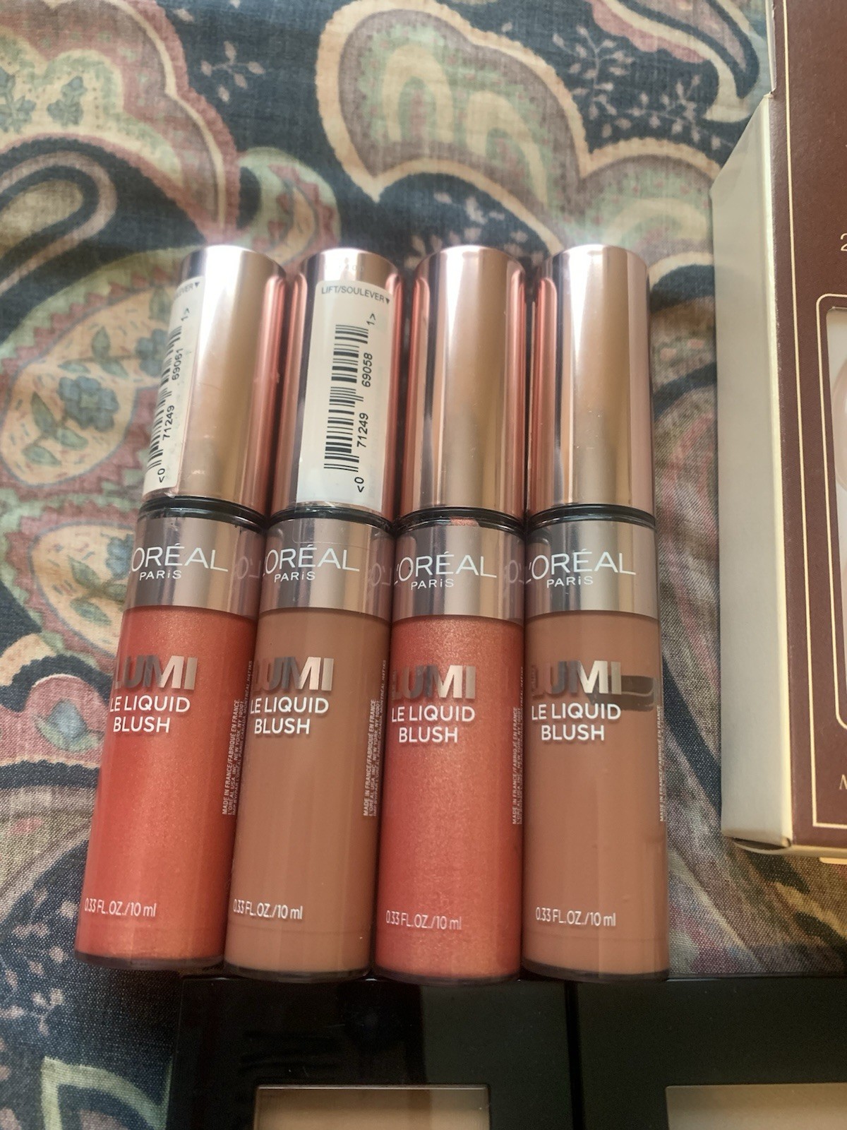 Make Up Lot (L’Oréal Paris, Cover Girl, Bobbi Brown , Colourpop, Ardell Lashes)