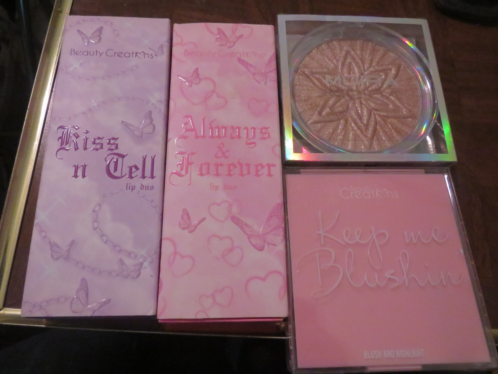 LOT OF BEAUTY CREATIONS~2 LIP DUO~2 BLUSH AND 1 EYE SHADOW