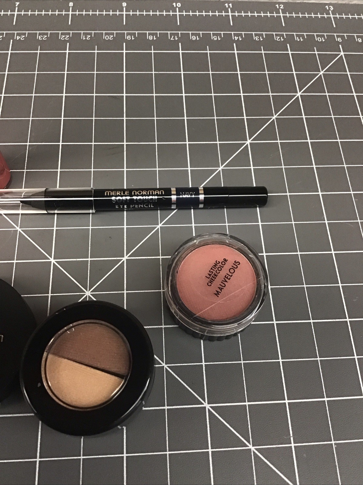 Small Lot Of Merle Norman Makeup: Lip Gloss, Eye Shadow, Powder New JJ-3