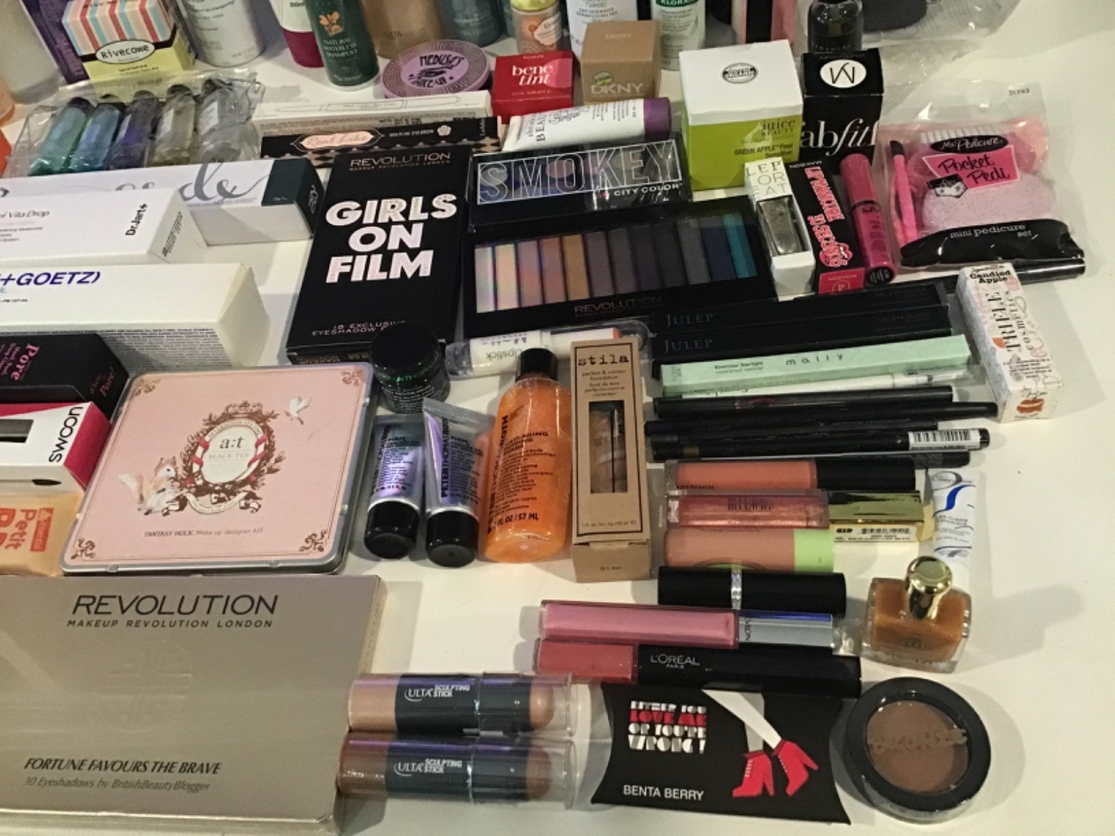 Wholesale MIXED MAKEUP LOT Foundation Eyeshadow Lip Crayons + More (A)