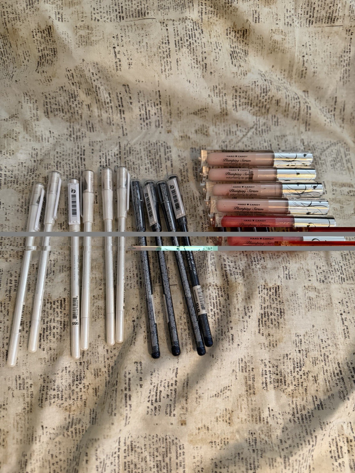 16 Piece Hard Candy Makeup Lot. 10 Eyeliner, 6 lip plumper