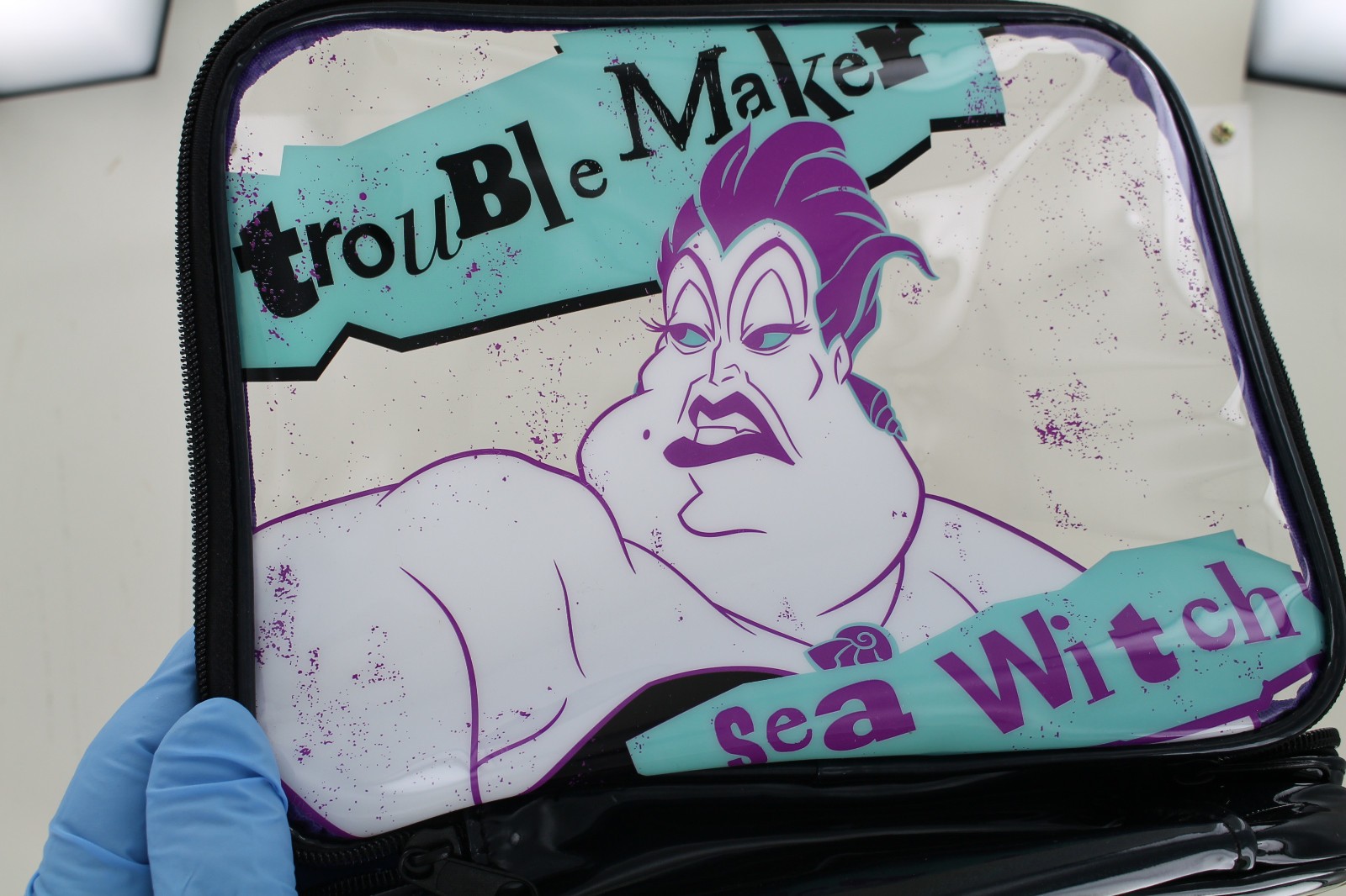 New Wet N Wild Disney Villains Lot – Ursula – Bag, 2 Blush, Highlighter