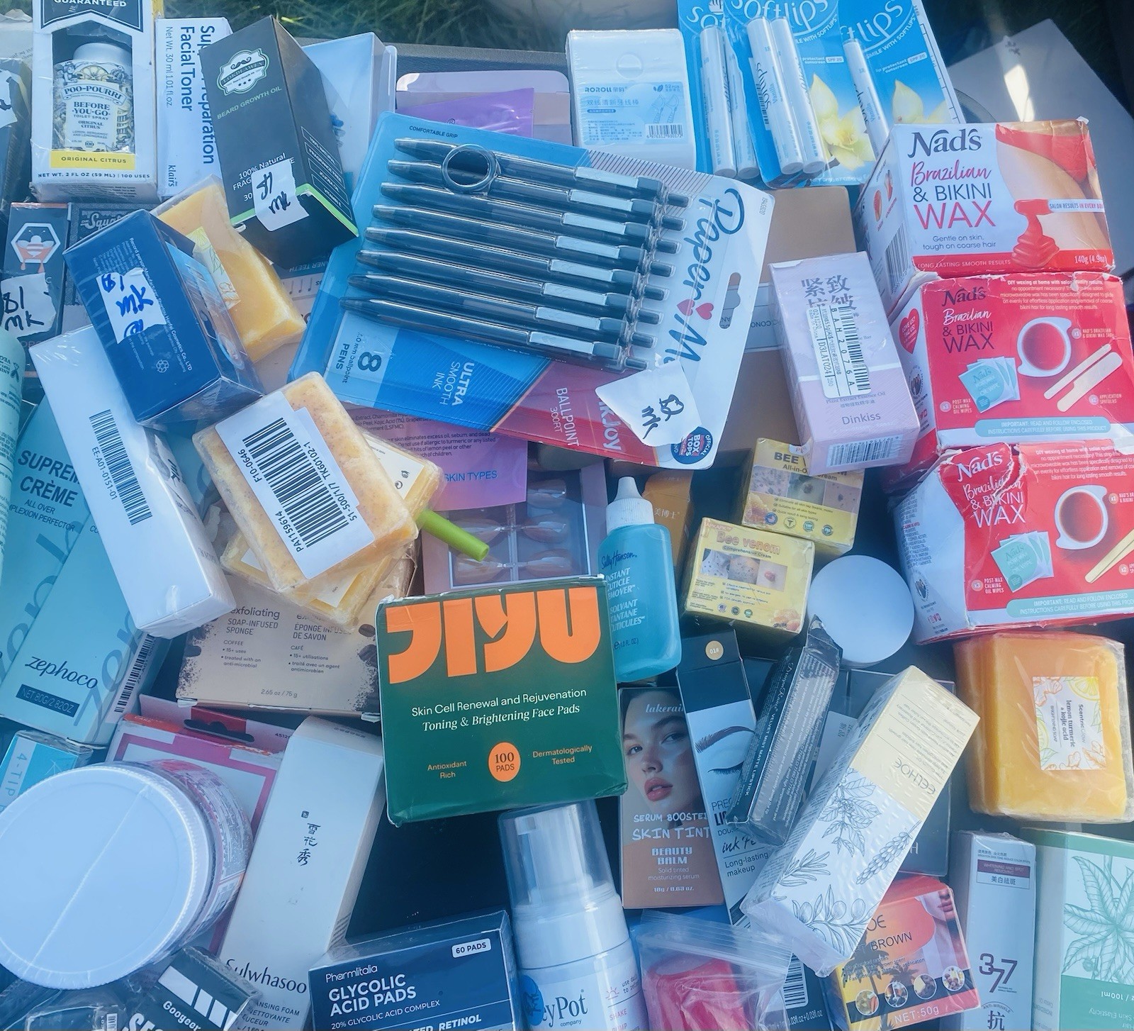 50 Piece Mixed Wholesale Beauty/ skincare Lot