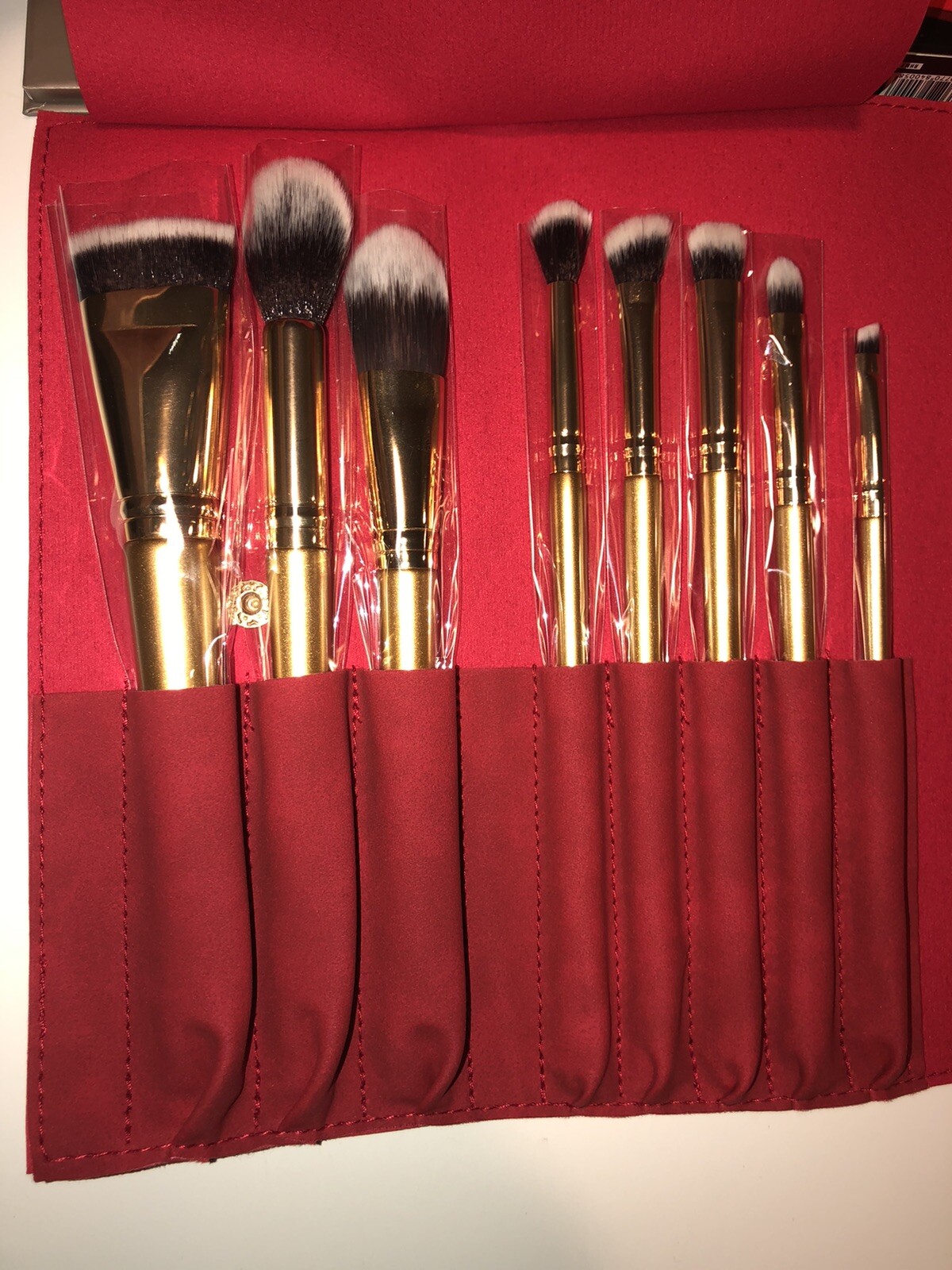BoxyCharm Luxe Lot Luxie Brushes, Iconic Blaze Chaser, Hipdot Cenote, Hot Mess