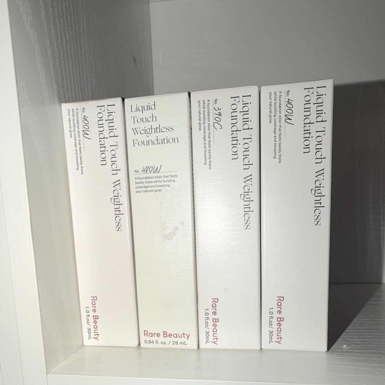 RARE BEAUTY WEIGHTLESS FUNDATION 24PC LOT NEW UNUSED MSRP: $38/ OFFER NOW: $14!