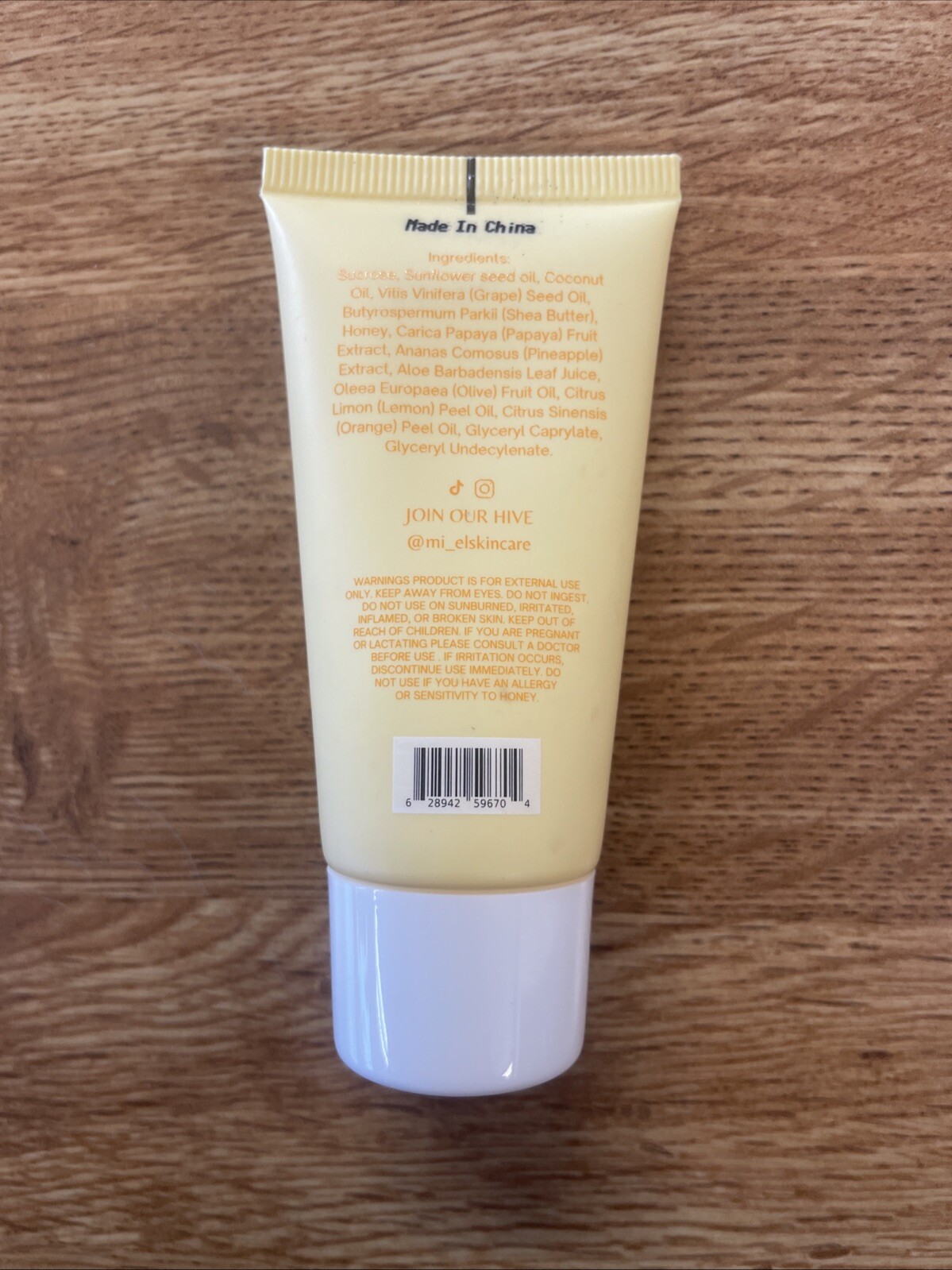 Lot of 4 travel/sample size – Makeup, Skin, and Beauty Items