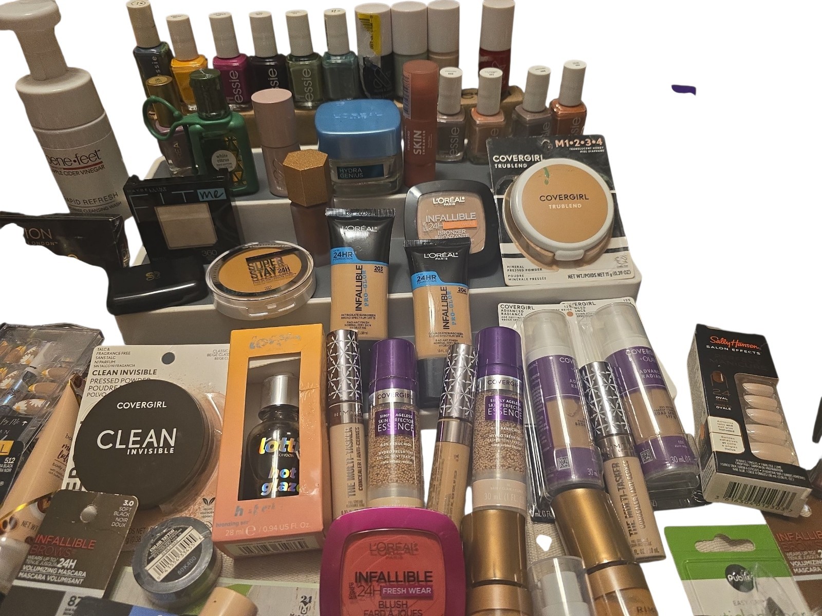 Wholesale MAKEUP LOT ~ 12 NEW COSMETIC ITEMS Gift Sets & Easter Basket Stuffers