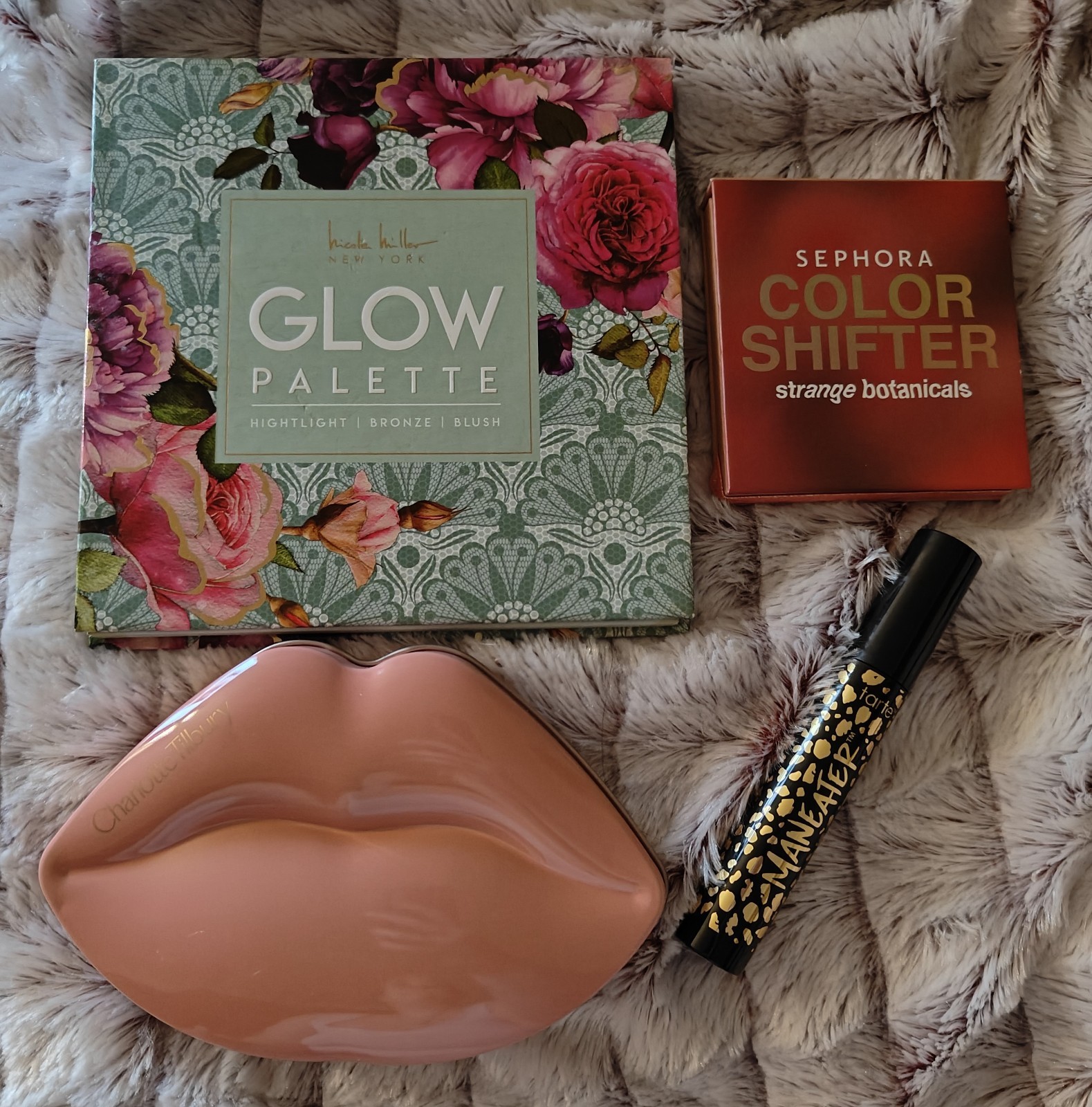 Beauty Bundle Featuring Nicole Miller, Tarte, Charlotte Tilbury and Sephora