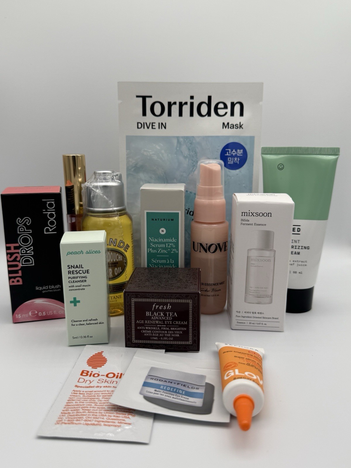Premium Beauty Lot w/ Bonus Bag (full, travel & sample sizes) – 14 pieces – NEW