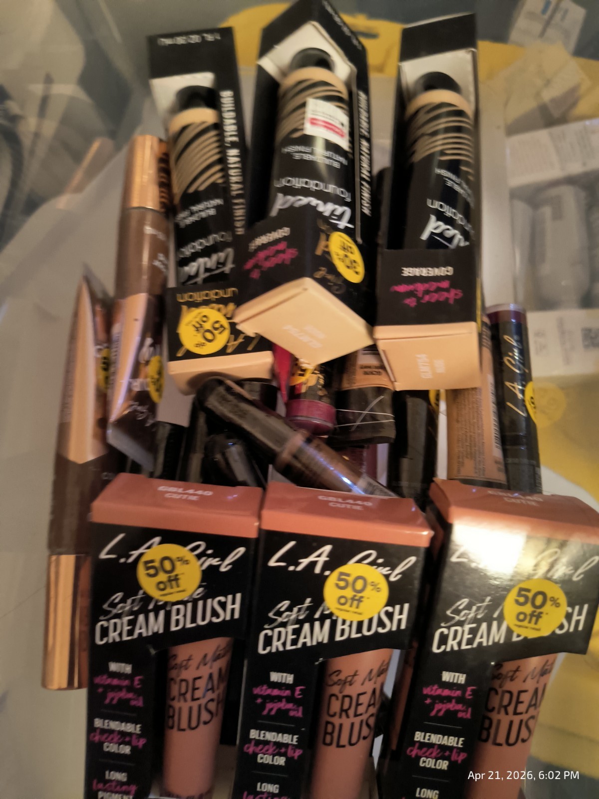 25 Piece Beauty Makeup Lot Face Lips Eyes Revlon Almay LA Girl Revolution Joah++