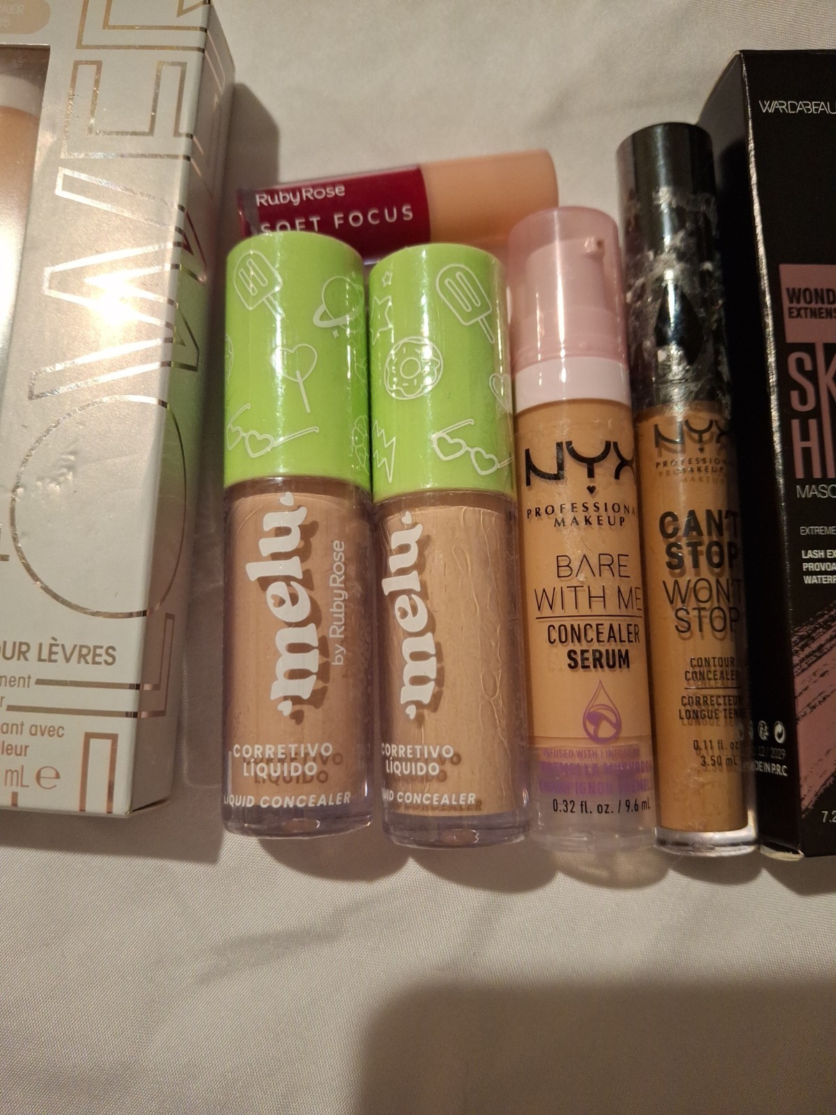 Makeup Lot- 12 Pieces- Face, Eyes, Lips