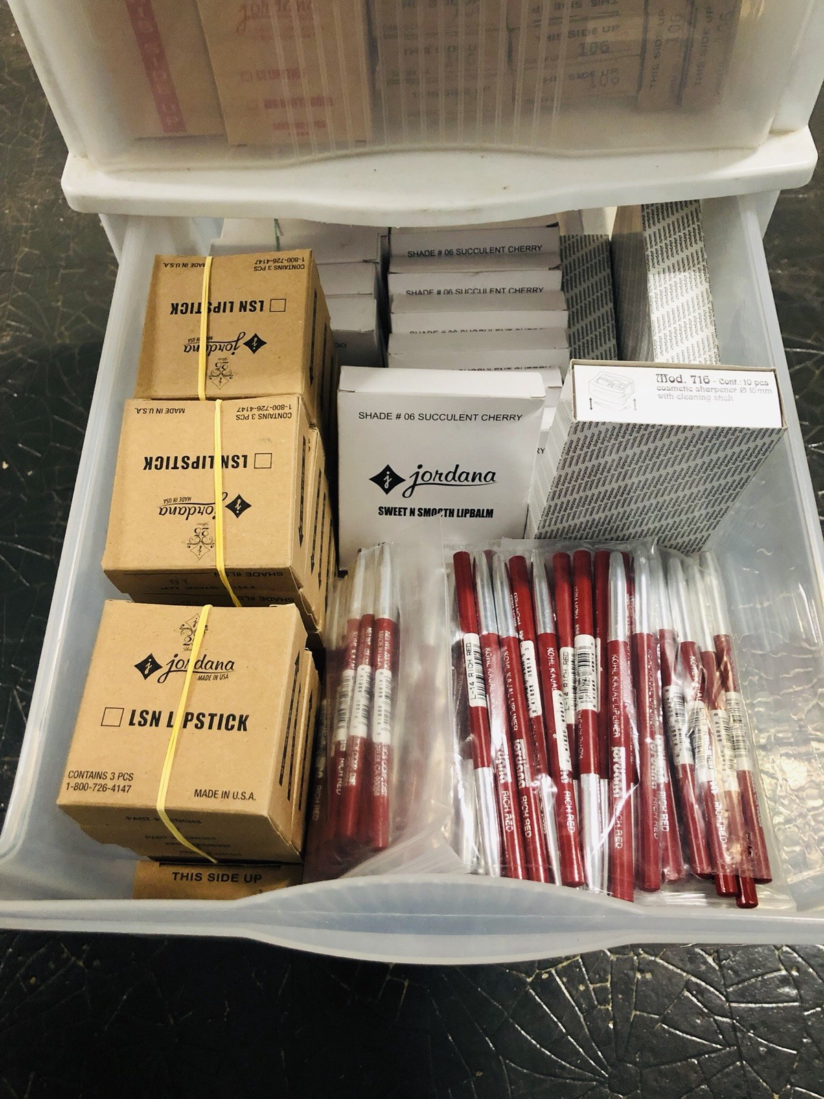 2,647 BRAND NEW PIECES of Jordana & Wet N Wild Makeup Lot RETAIL FOR OVER $10k
