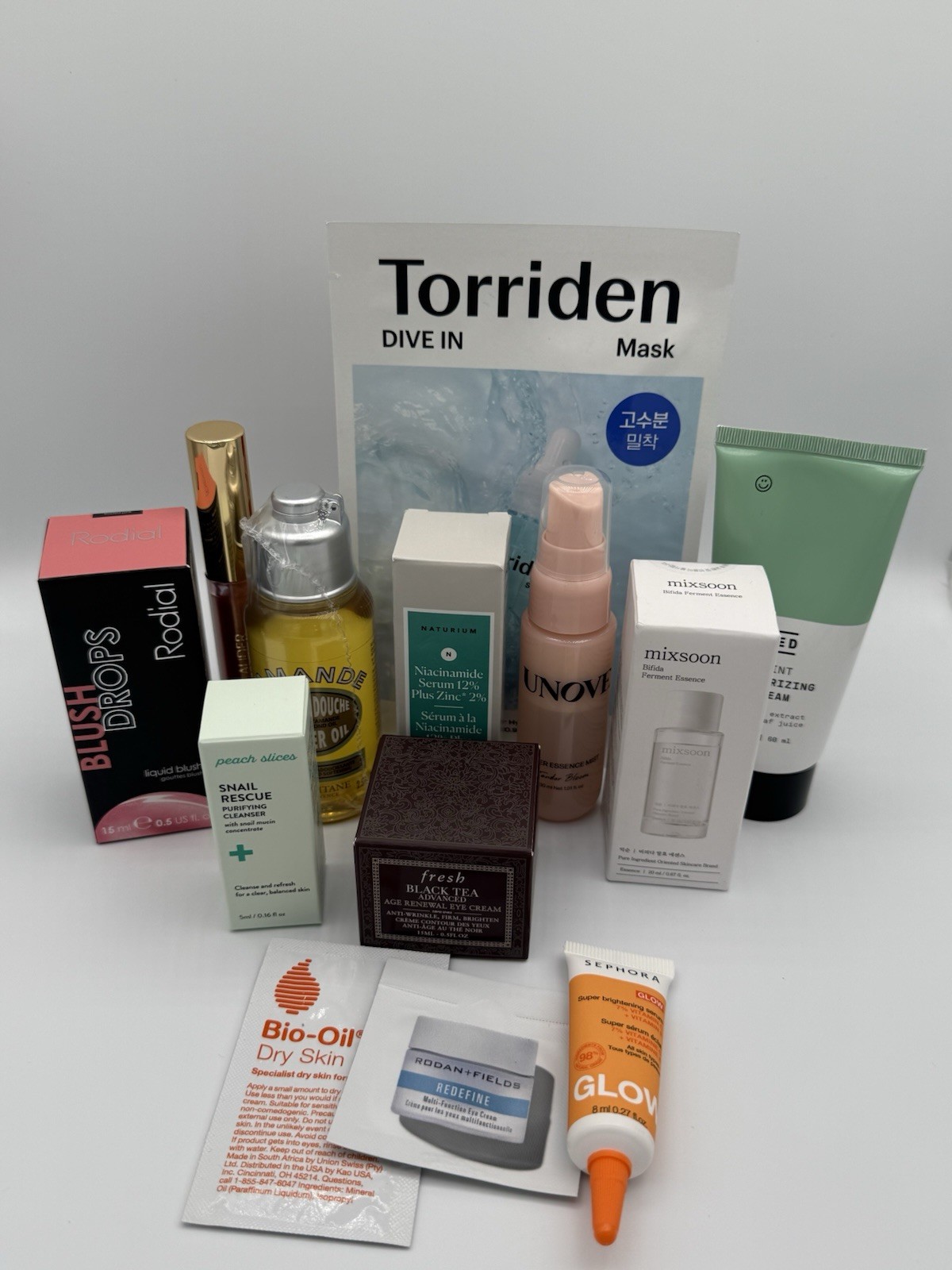 Premium Beauty Lot w/ Bonus Bag (full, travel & sample sizes) – 14 pieces – NEW