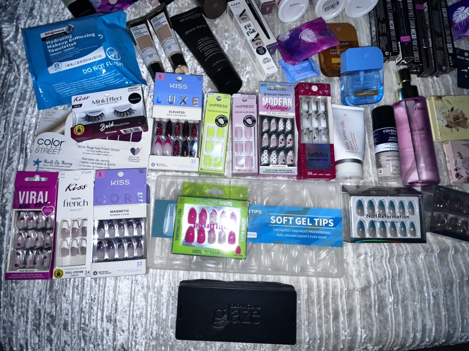 11-15 pc Beauty, Fashion/Self-Care Mystery Box/TrendySurprisebox:MIX LOT/BEAUTY