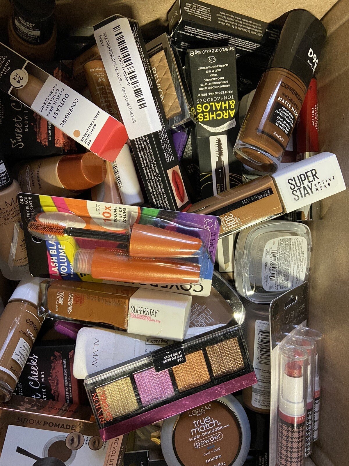 Mixed Assorted Lot Of Makeup Beauty Bundle Lot Of 25 Pieces All Skin Types
