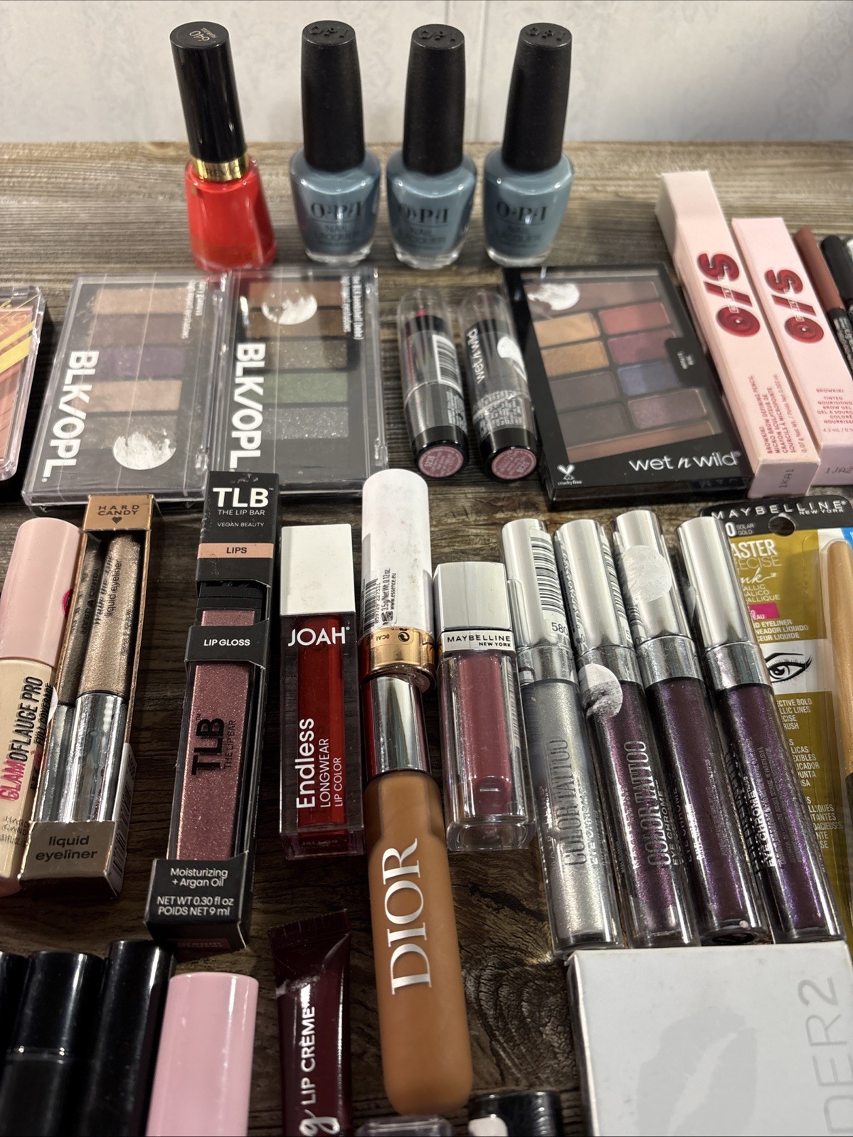 Wholesale Bundle, Maxed Makeup Up Lot 67 Pc