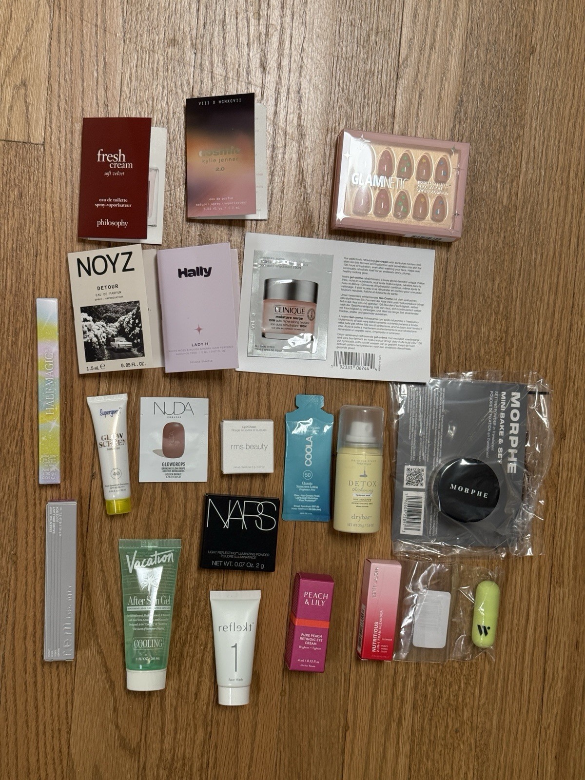 20 Piece Deluxe Large Travel Sample Lot Skincare Makeup Perfume NARS Drybar Noyz