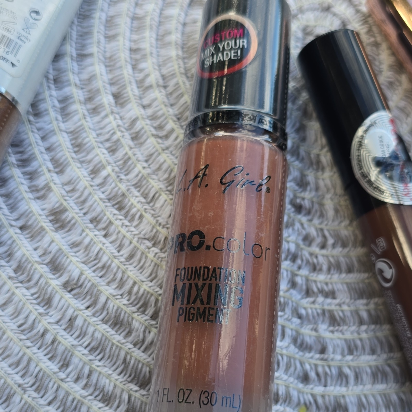 Assorted Full Size 24H Makeup Lot: L.A. Girl Pigment, JOAH BB, L’Oréal