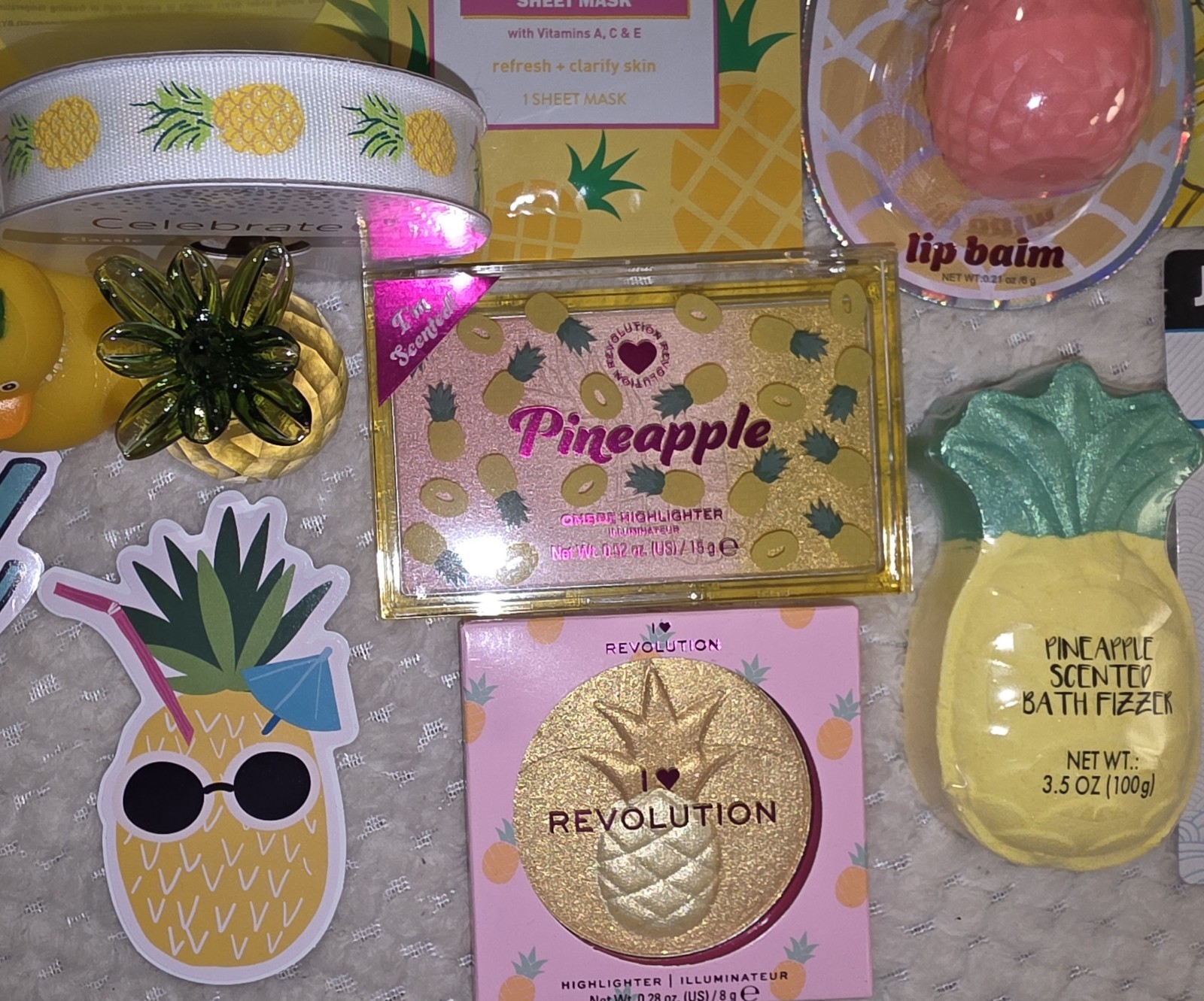 Pineapple 🍍 Lovers Gifts HUGE NEW LOT 17 Pcs Highlighter Crystal Paper Weight