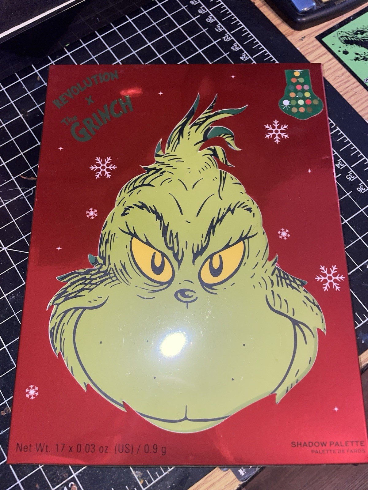 Revolution x The Grinch Makeup Lot Eyeshadow Liquid Set Lashes Sponge Gift Bow