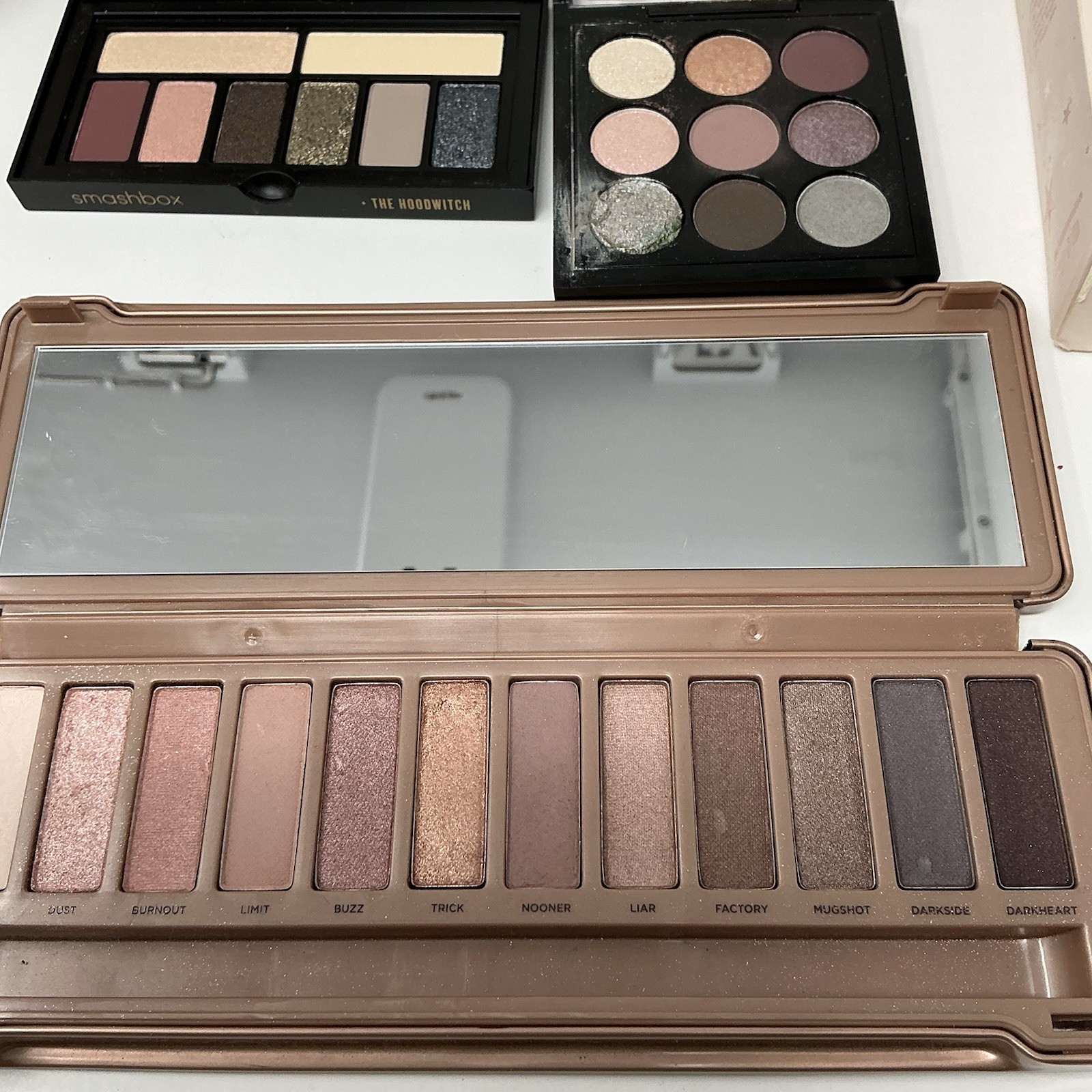Premium Makeup Case Set Eyeshadow Palettes Kit Spray Jewelry Bundle