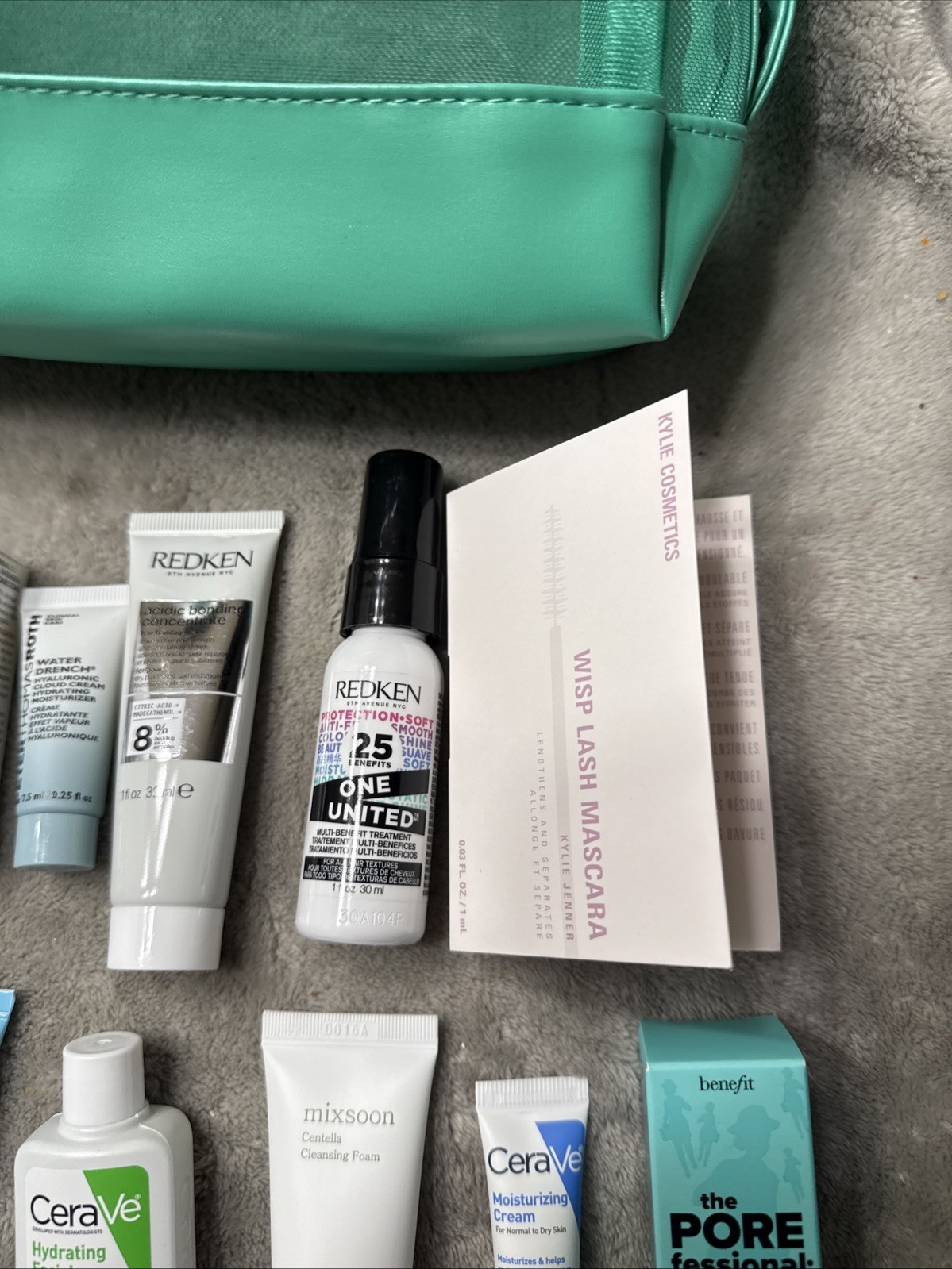 Lot 19 ULTA BEAUTY DELUXE Travel Mini Set Cream Mascara & Cosmetic Bag