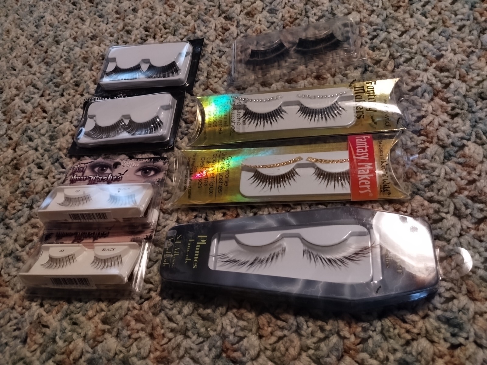 8 Mix Lot Wet n Wild Fantasy Makers Bat Those Lashe Feather Gemstone Eyelashes