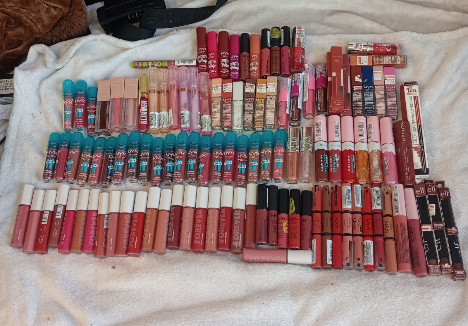 AFFORDABLE MAKEUP (READ DESCRIPTION)