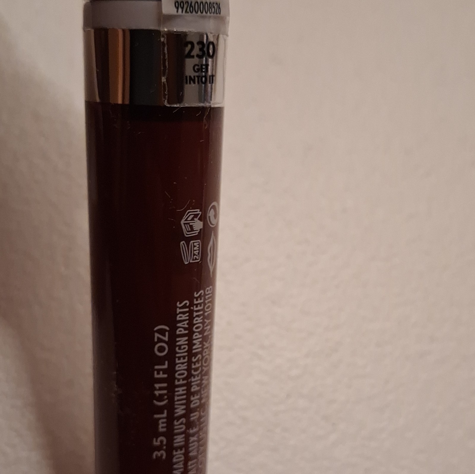 COVERGIRL Makeup Lot: Outlast 24HR Concealer + Exhibitionist Lips, Melting Pout