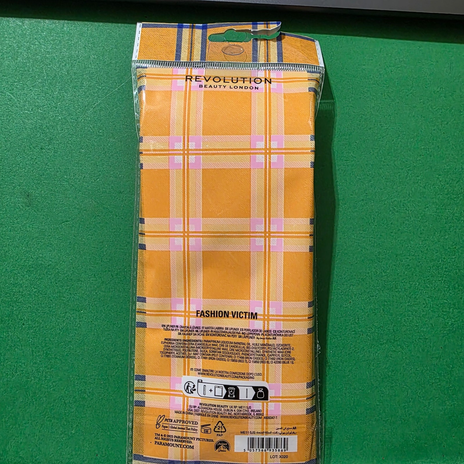 REVOLUTION CLUELESS 30th Anniversary Lip Liner “Fashion Victim” Sealed