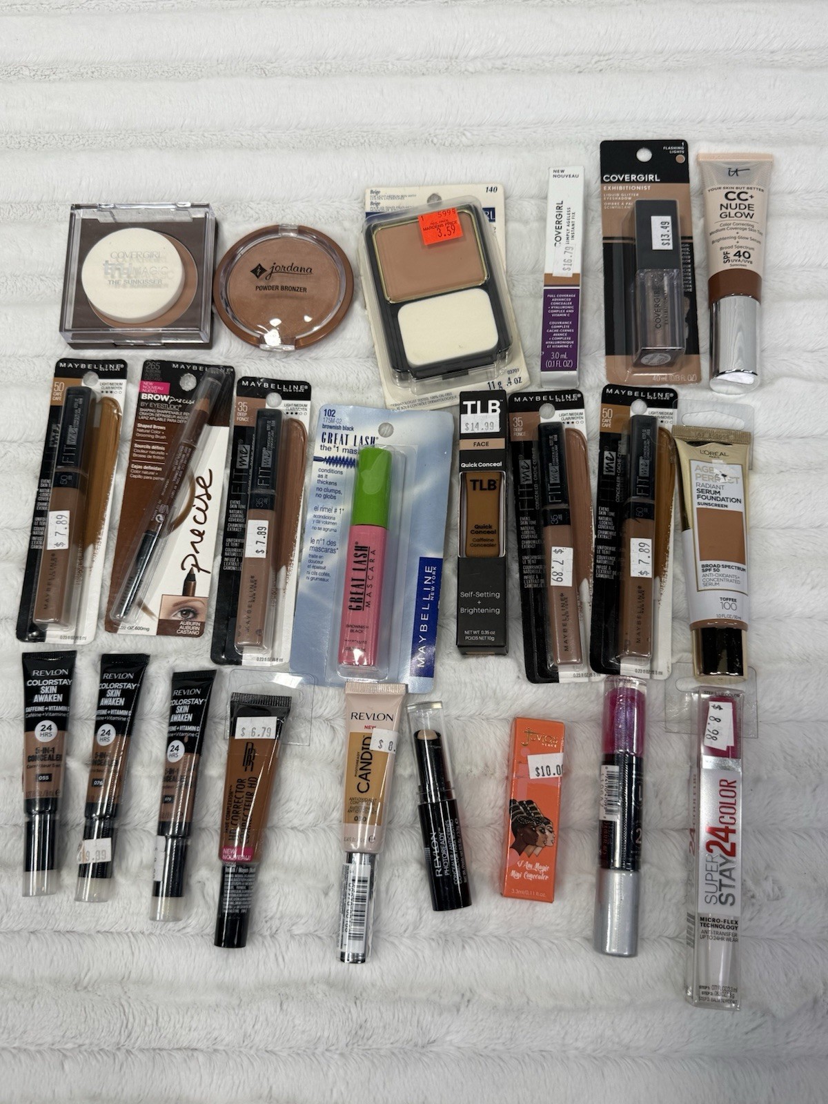 Large Lot Of Makeup Foundation Coverup Lip Gloss Liners Revlon Covergirl