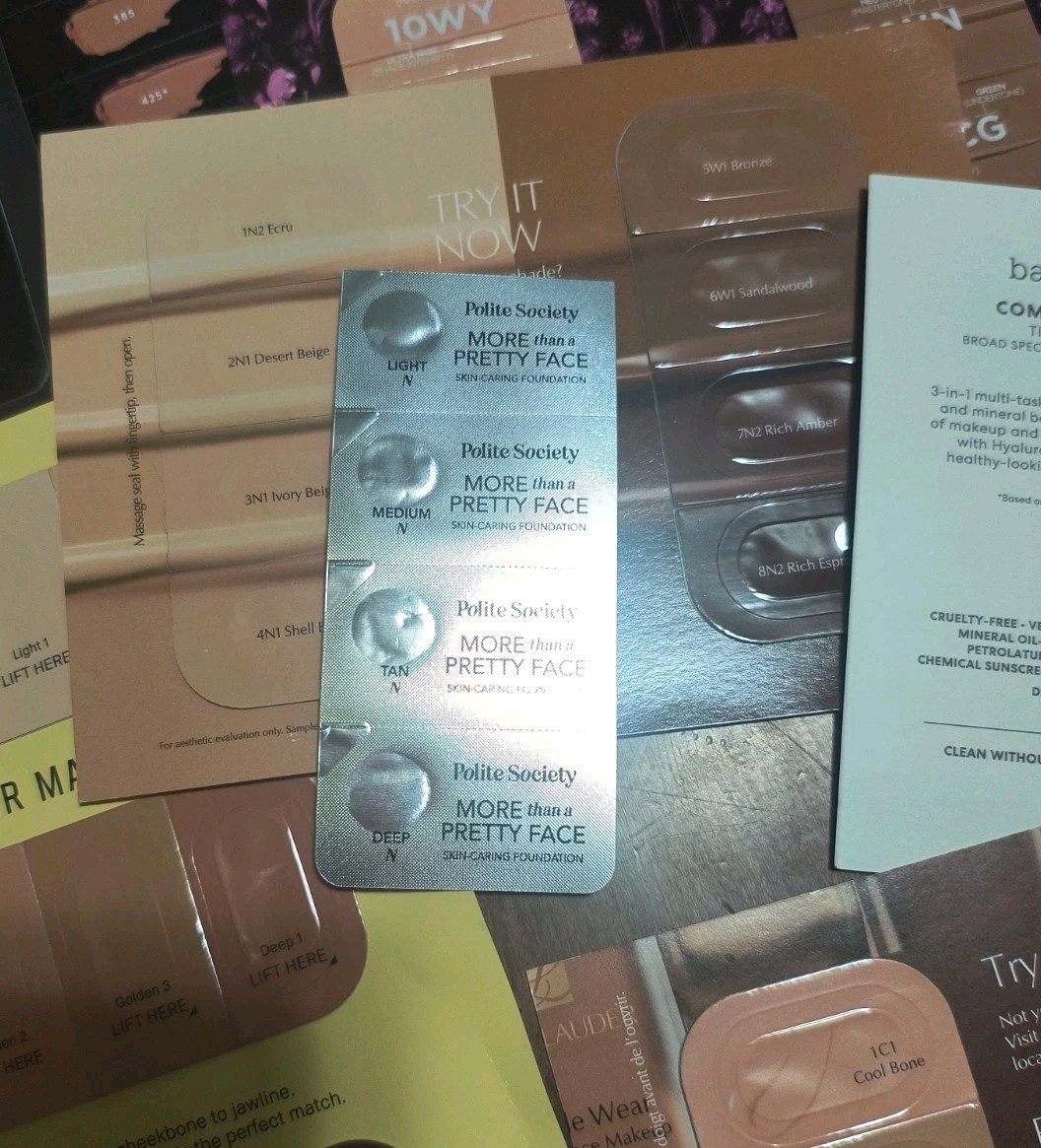 Lot of 17 Random Mix Brands Foundation/Concealer Samples