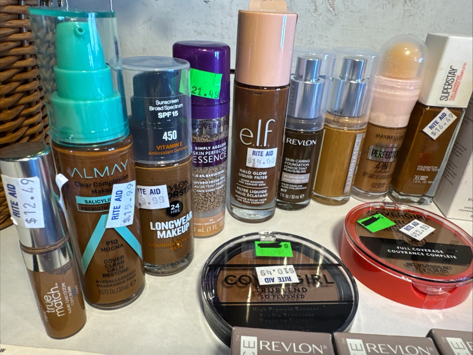 40 piece Wholesale Makeup Lot Covergirl L’OREAL Revlon Maybelline Almay & More!