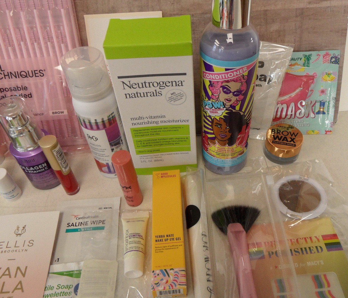 75+ PCS MAKEUP SKINCARE HAIR BEAUTY PERFUME DELUXE LUXURY FULL SAMPLE TRAVEL LOT
