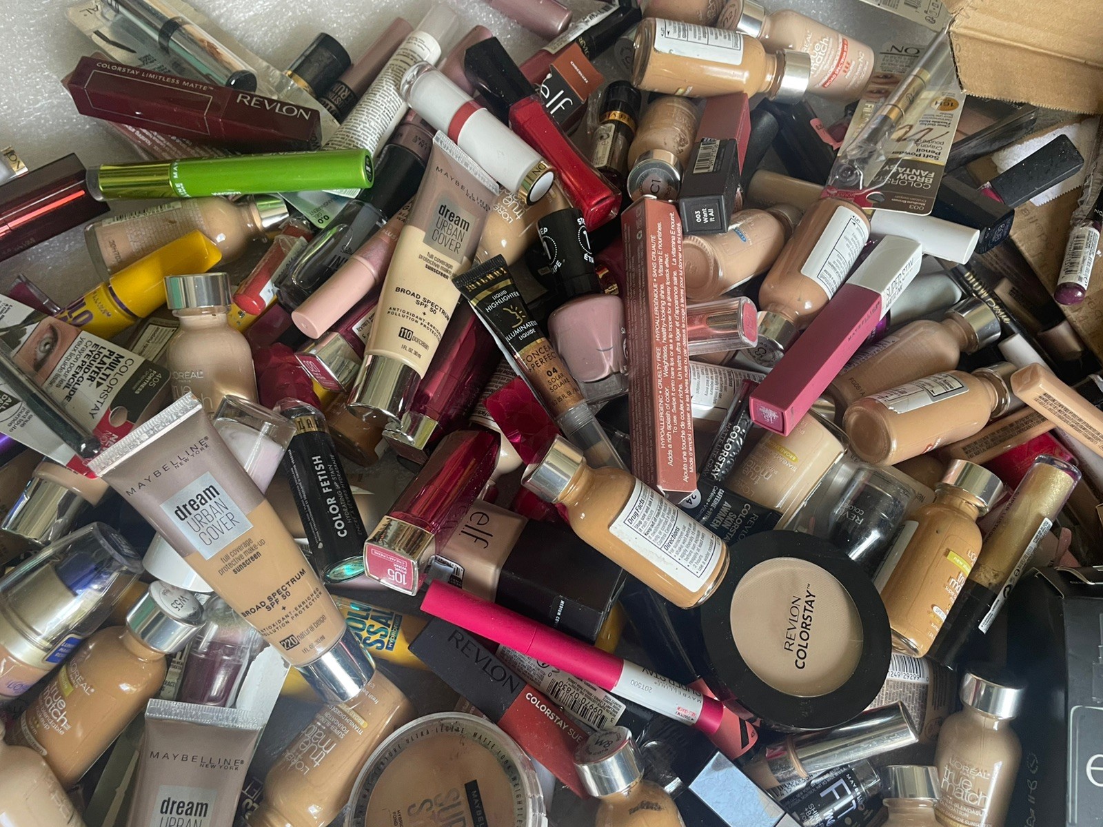 100 X Damaged Useable Mixed Name Brand Make Up Lot ! Read Des!