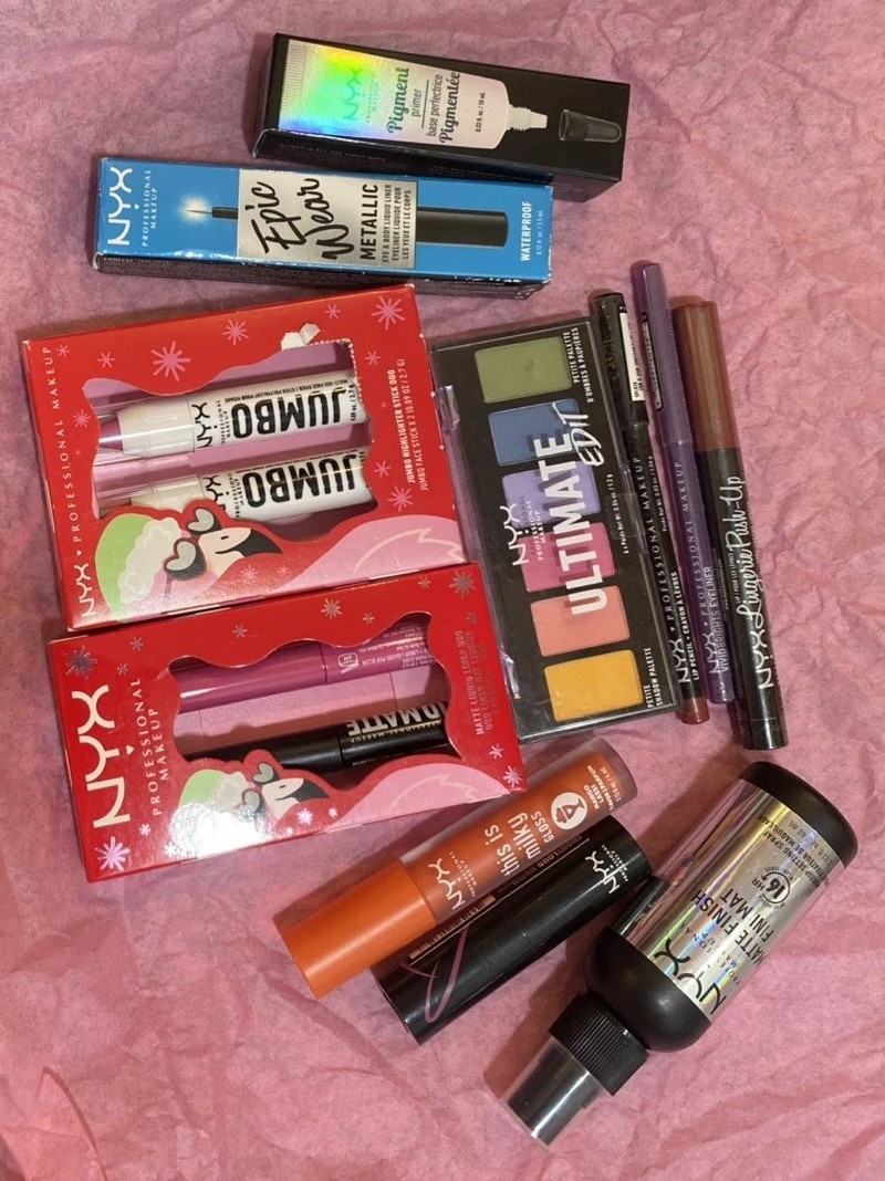 ❣️ NYX Makeup Cosmetic Bundle Lot 11 Pc Beauty Gift Set Lip And Eye FREESHIP❣️