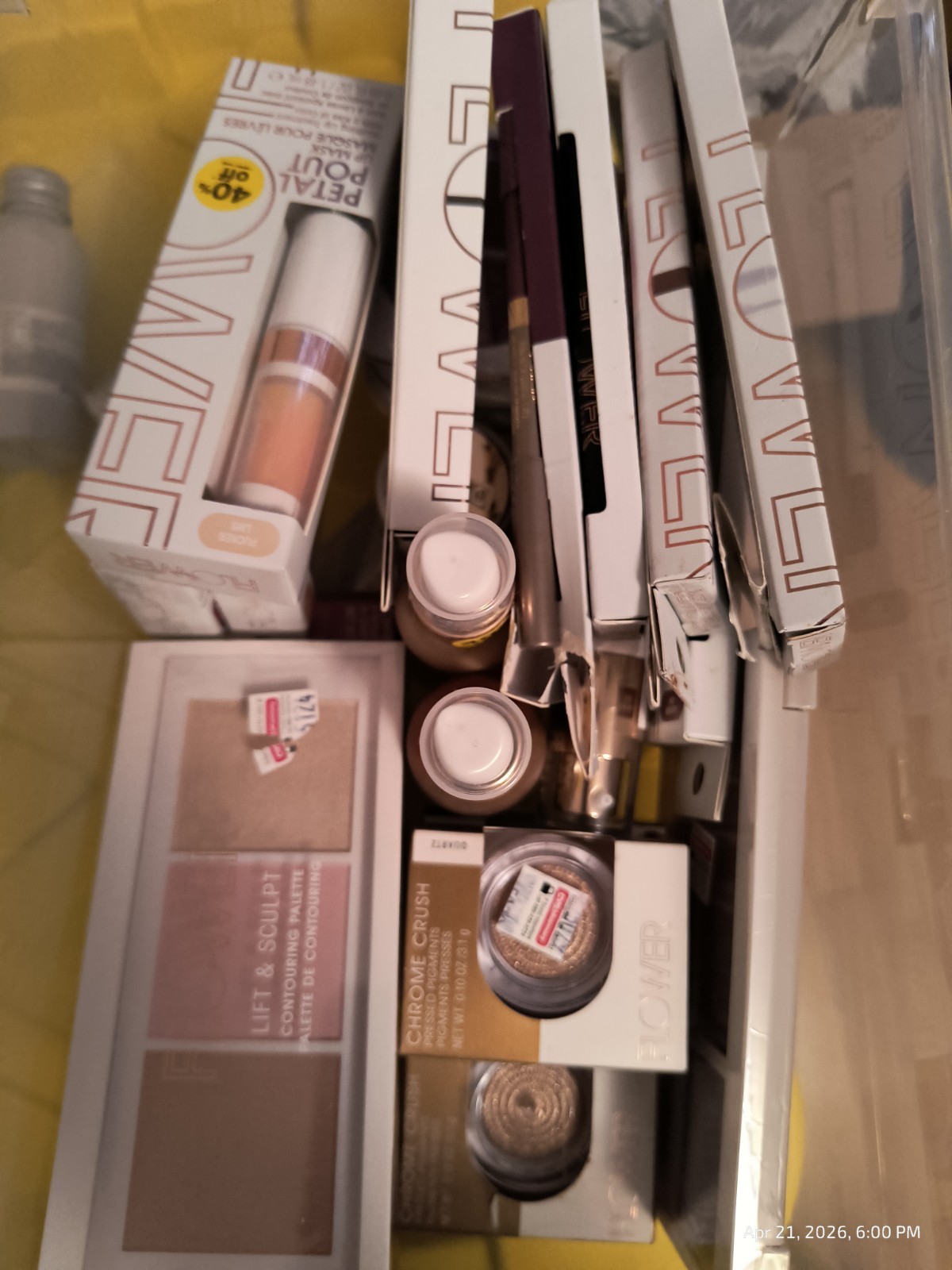 25 Piece Beauty Makeup Lot Face Lips Eyes Revlon Almay LA Girl Revolution Joah++