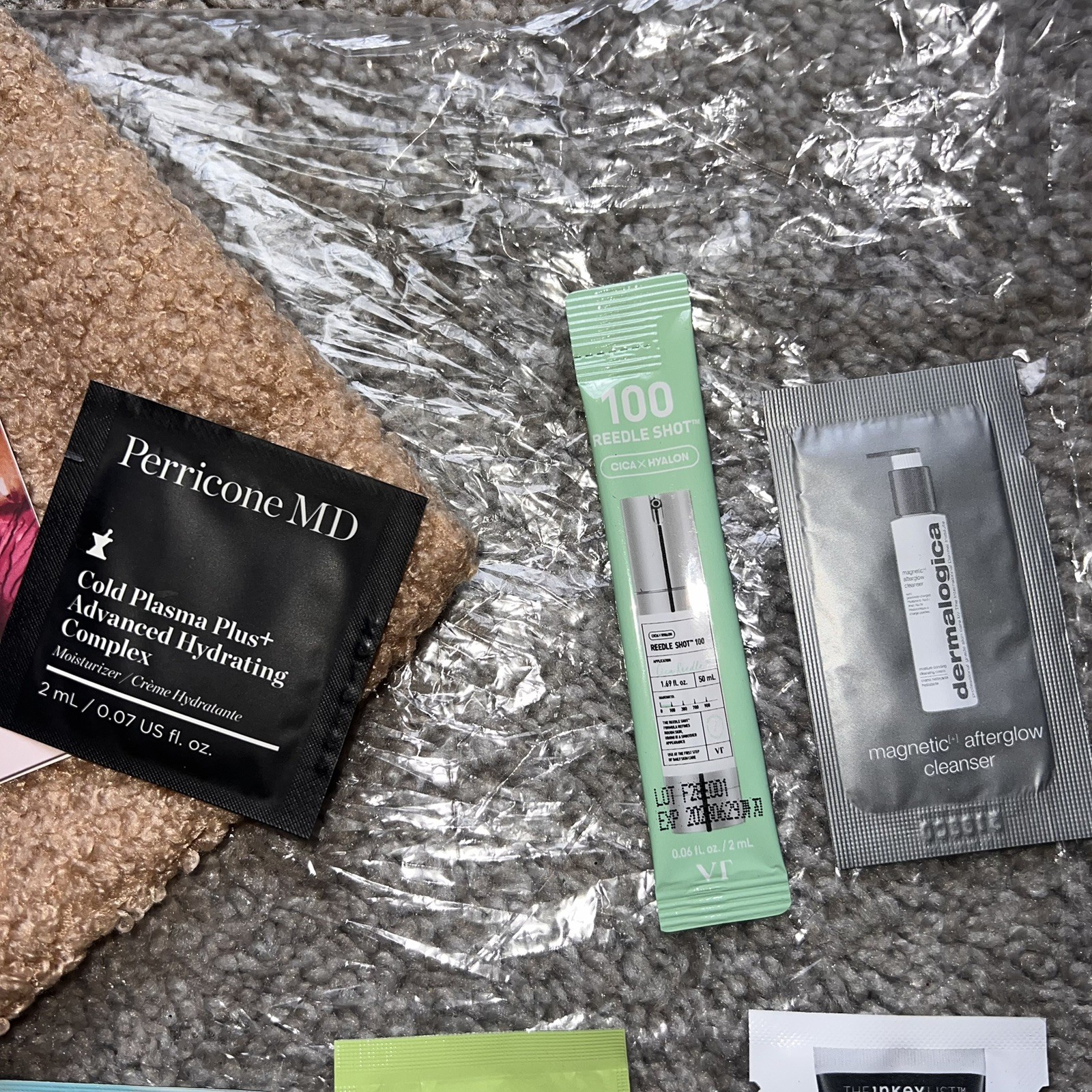 Beauty Bag With Sample Size Women’s Skin Care, Hair Care, Makeup Products