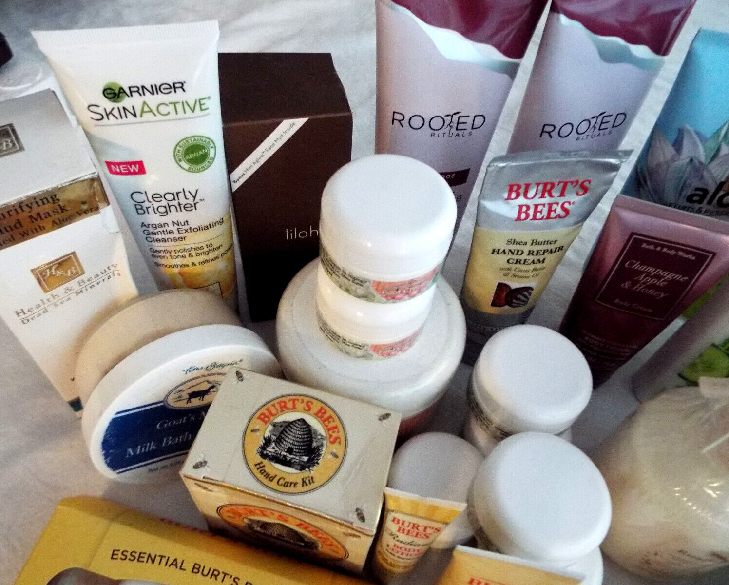 Health & Beauty Mix Products Lotions, Creams, Soaps, Cleansers Many Hi – 100 pc