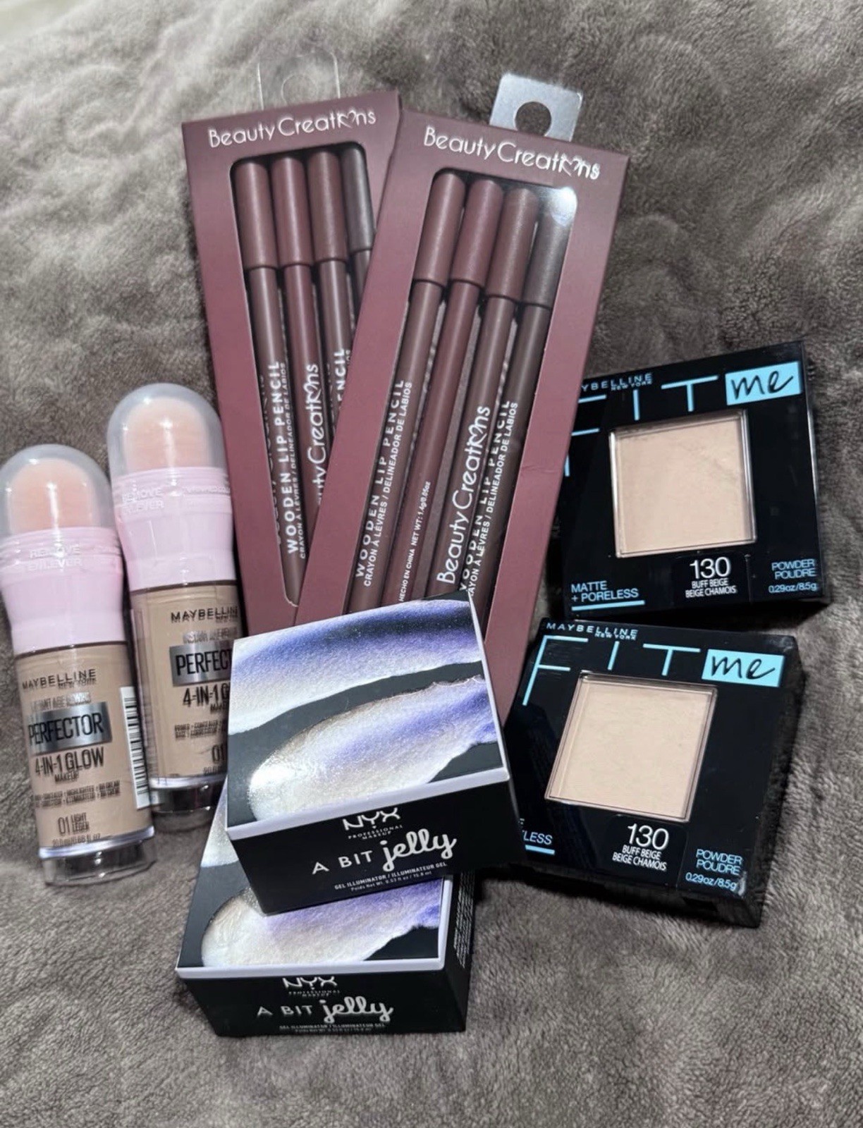 Maybelline Fit Me 130, Perfector Glow, NYX Jelly, Beauty Creations Lip Pencil