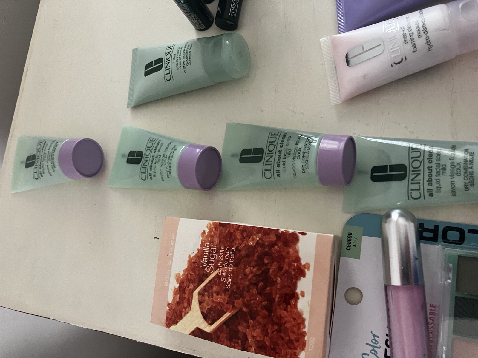 Clinique Beauty Lot (20+ New Clinique items) + few bonus brands added on