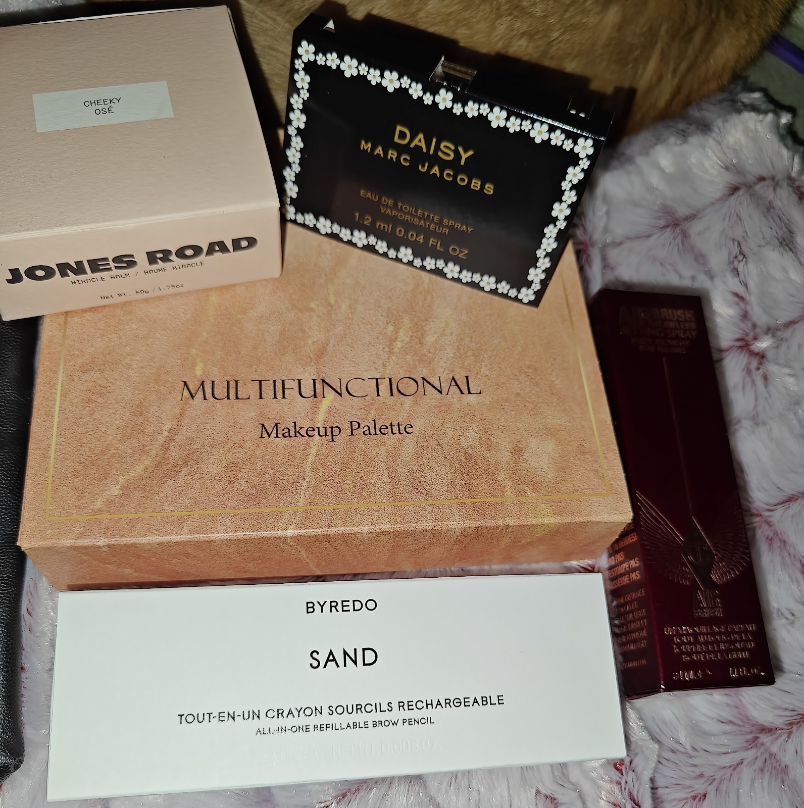 Beauty Bundle Feat- C.Tilbury , One/Size, Sephora, Realher, Jones Road, Byredo