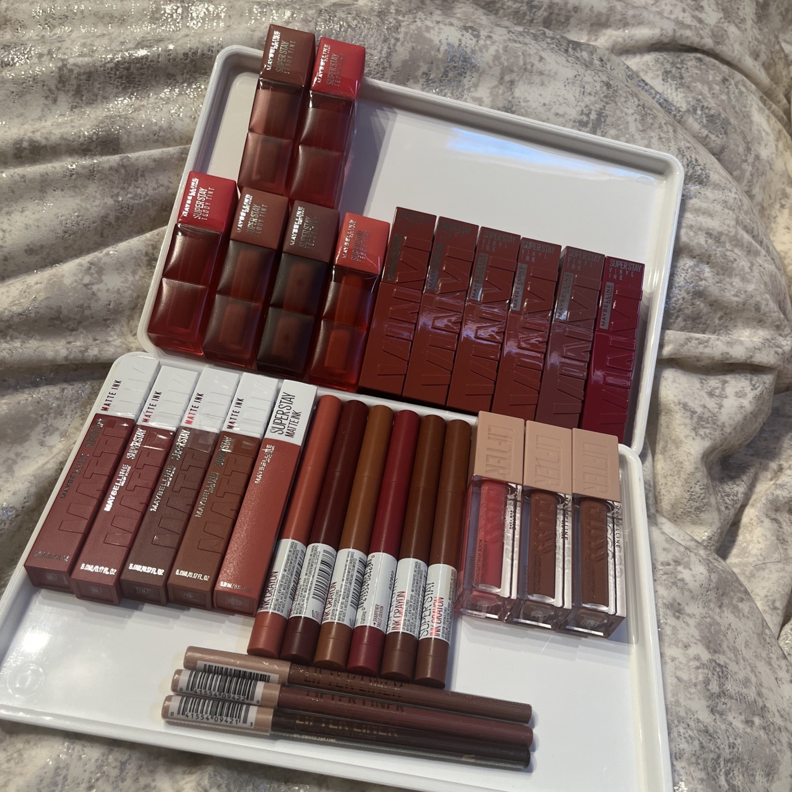 NEW Maybelline Lip Makeup Lot 29 Pc SuperStay Vinyl Matte Teddy Lifter Gloss