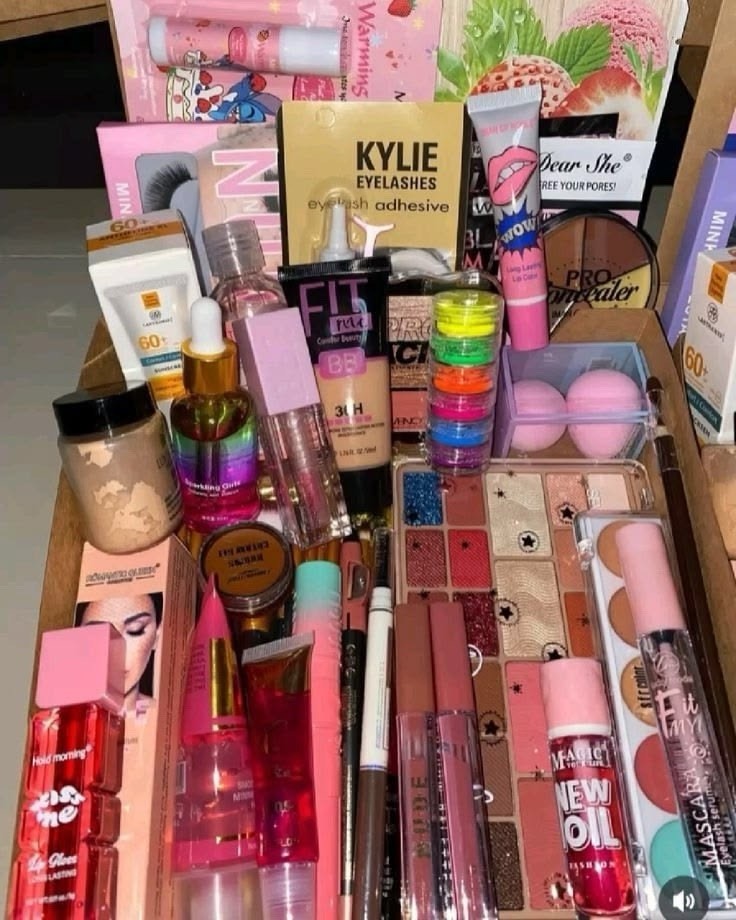 Kylie, Fit Me, Magic & Hold Morning Mixed Makeup Lot Sun Protection