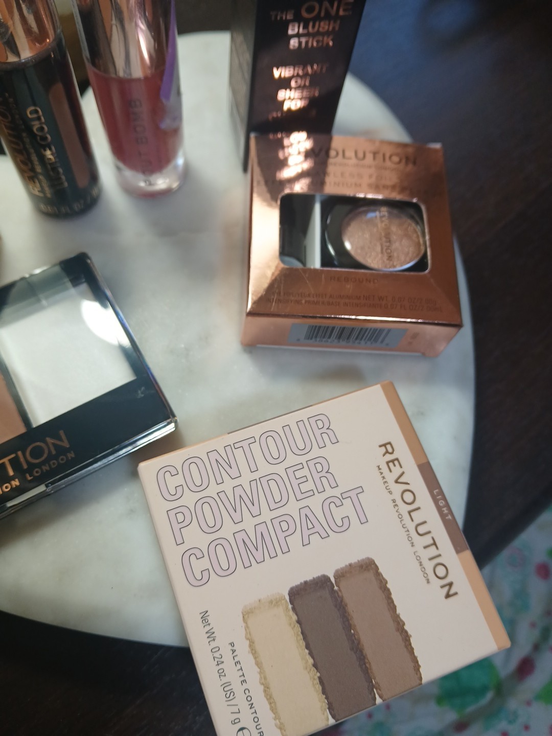 Makeup Revolution lot 7 Pc Peachy Pout Bomb Light Contour Matte Rush Blush +more