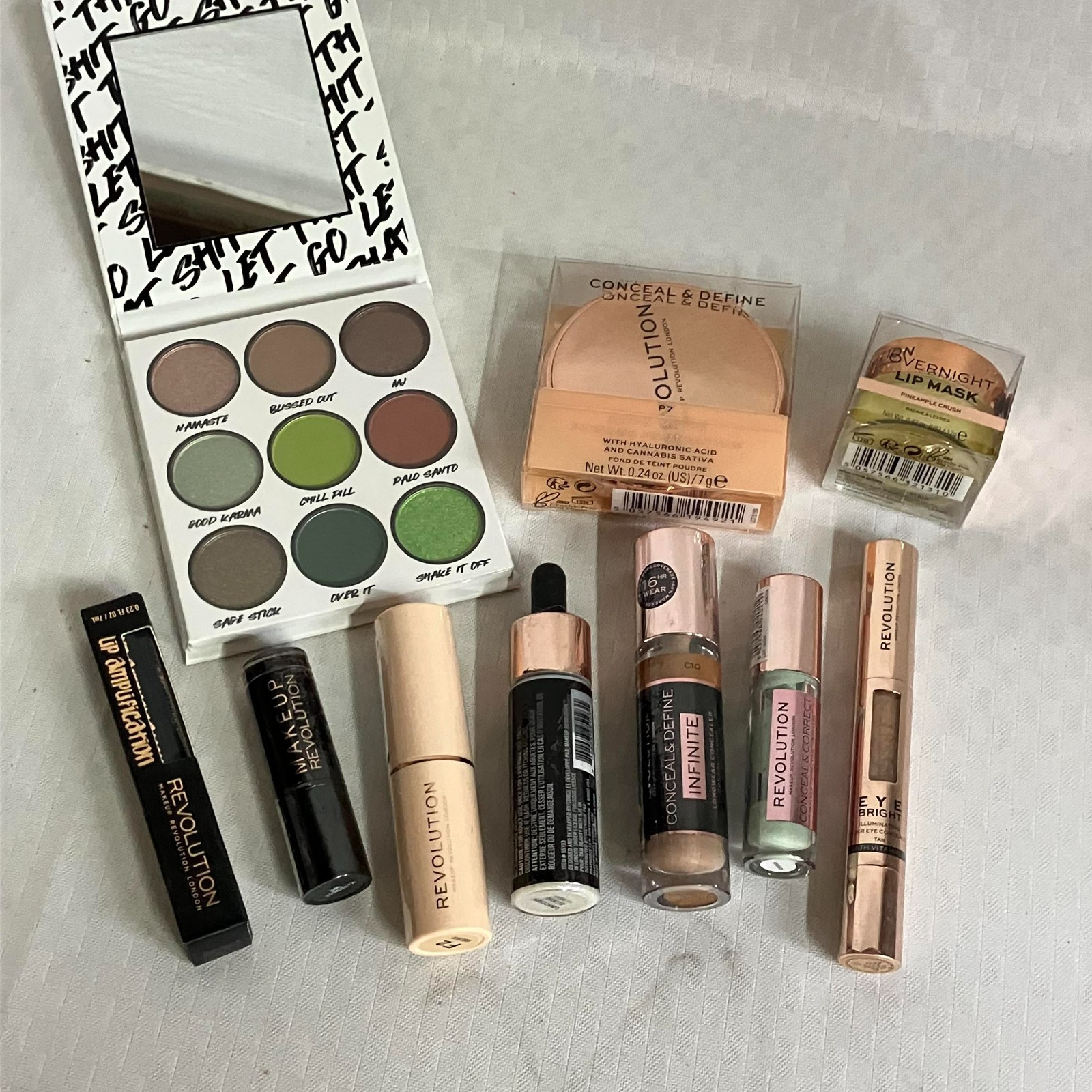 Revolution Concealer & Eye Palette Lip Mask Mirror More 10 pieces Set New